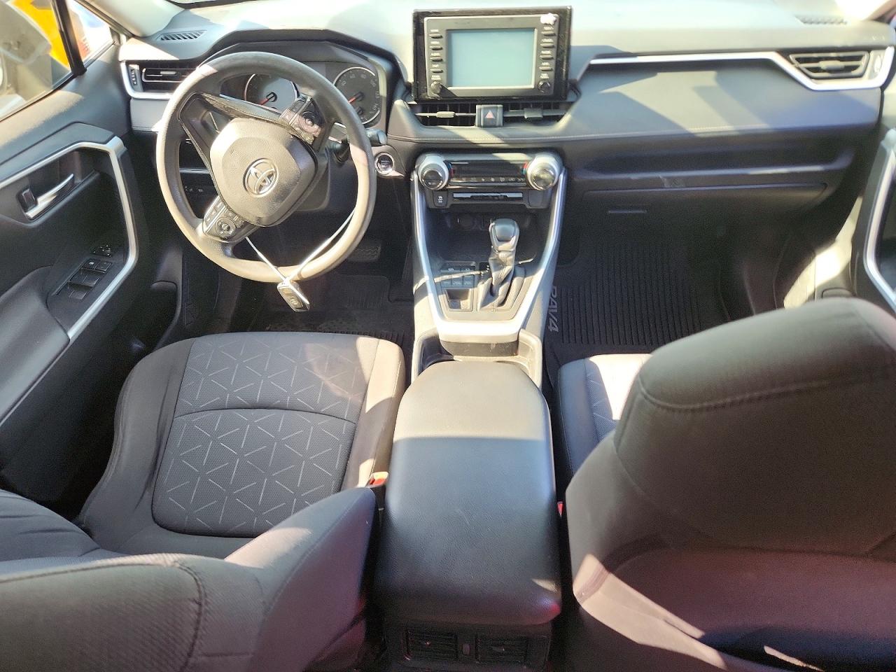 2019 Toyota Rav4 Xle Green vin: JTMP1RFV7KD046102