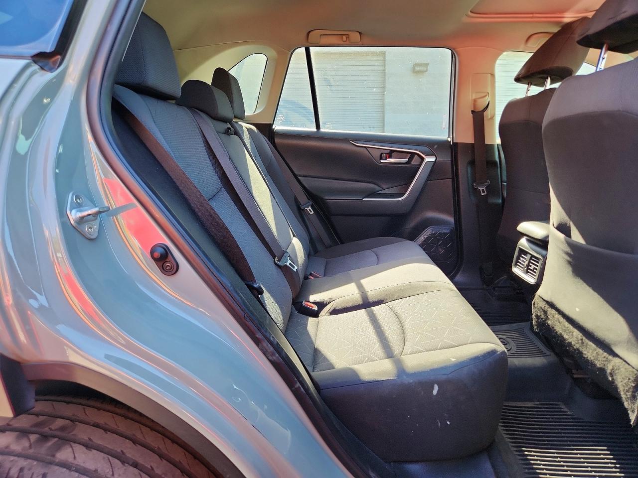 2019 Toyota Rav4 Xle Green vin: JTMP1RFV7KD046102