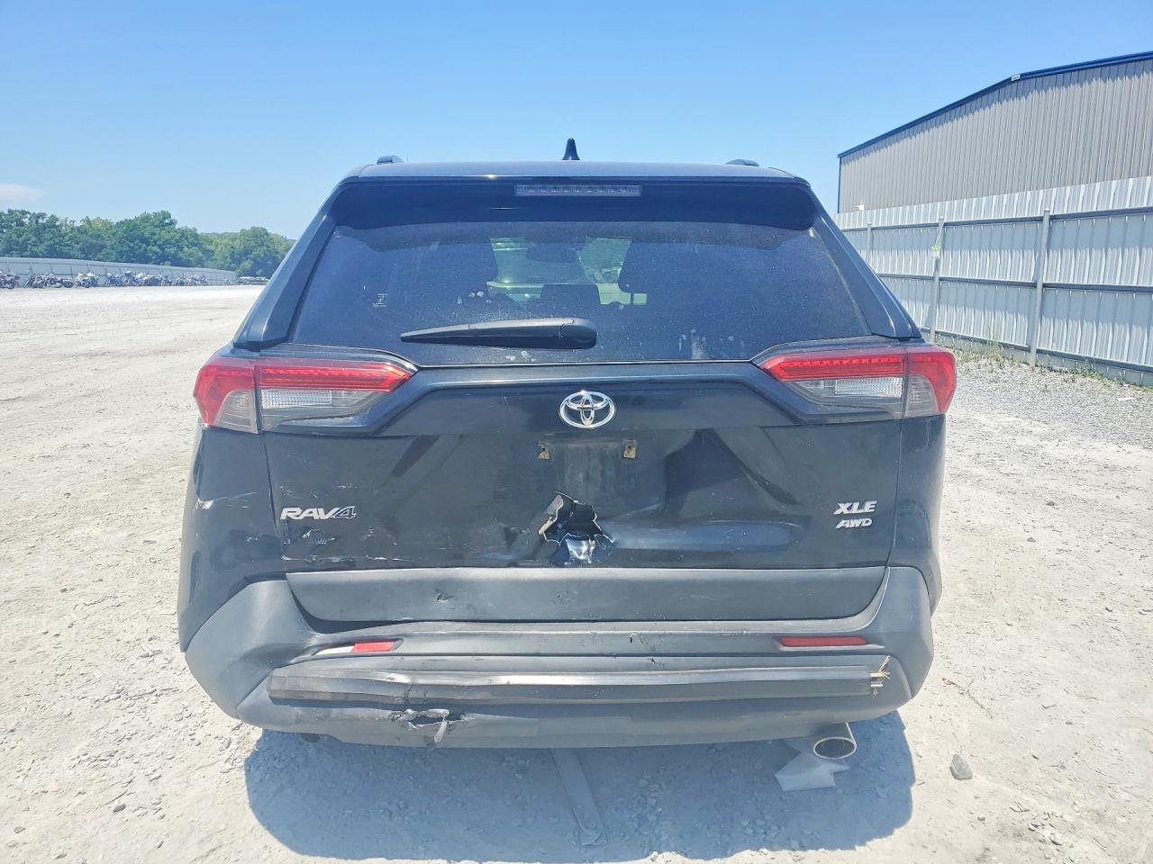2019 Toyota Rav4 Xle Black vin: JTMP1RFV7KJ005227