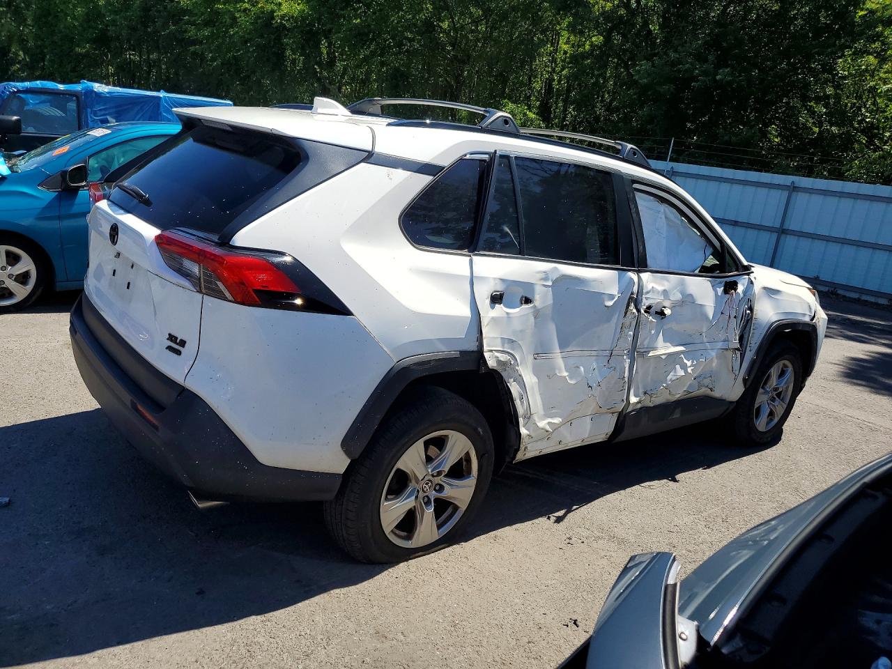2020 Toyota Rav4 Xle White vin: JTMP1RFV7LD047803