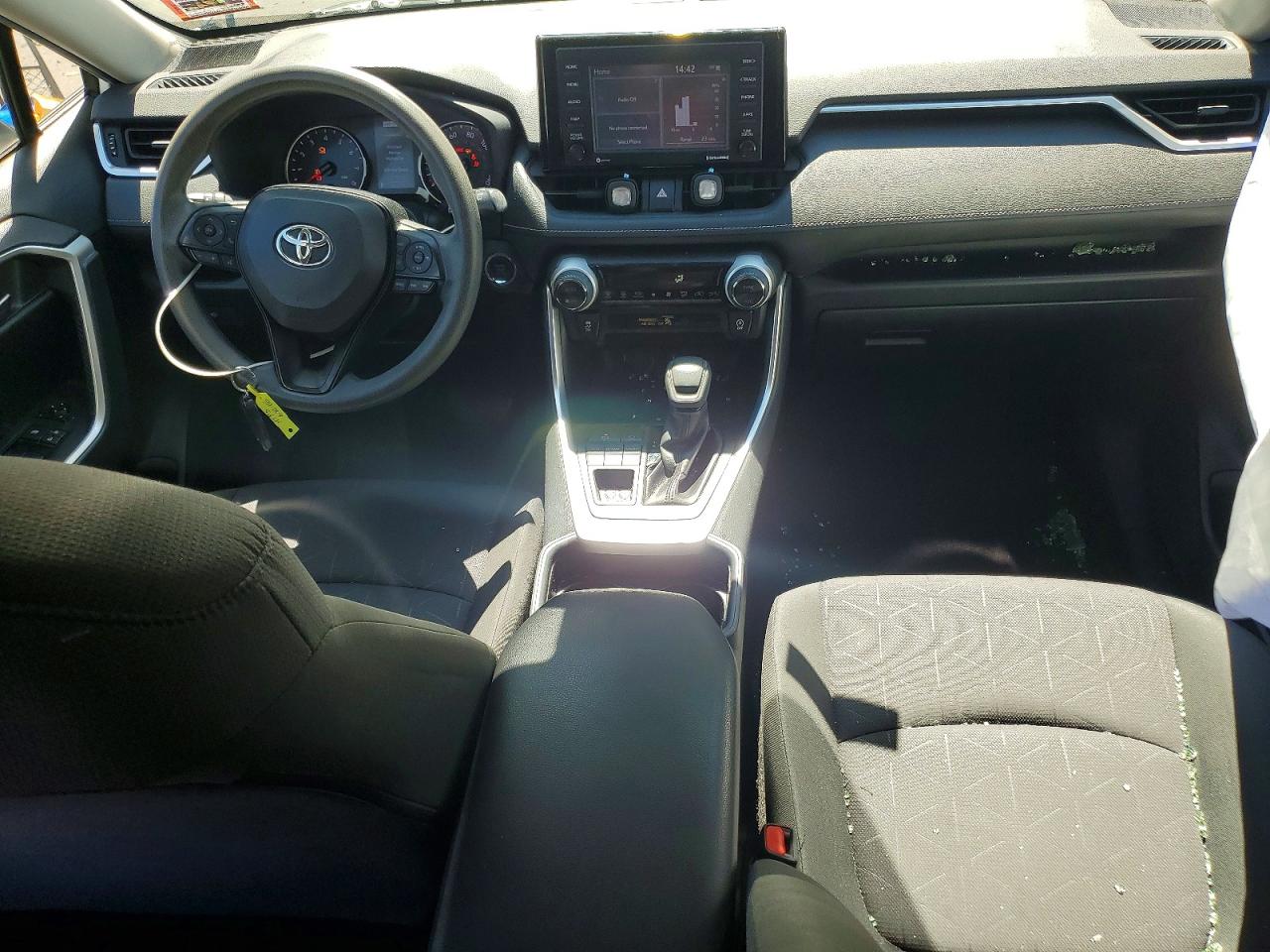 2020 Toyota Rav4 Xle White vin: JTMP1RFV7LD047803