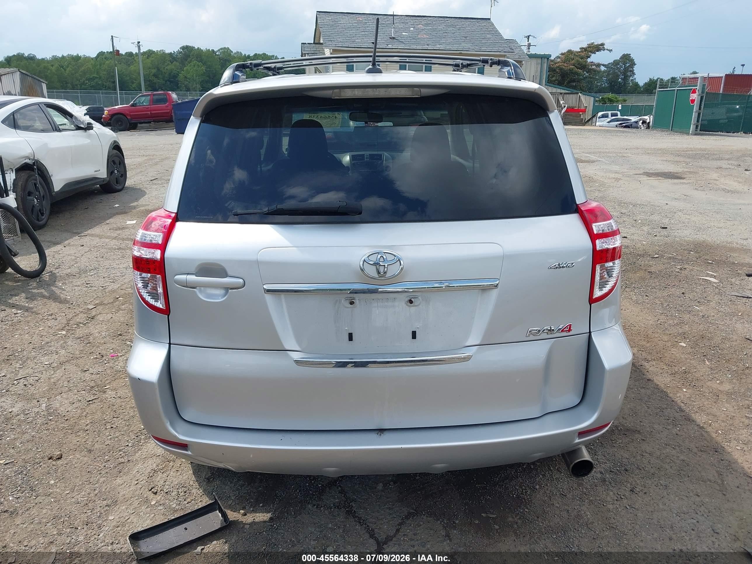 2011 Toyota Rav4 Sport Silver vin: JTMRF4DV0B5040118