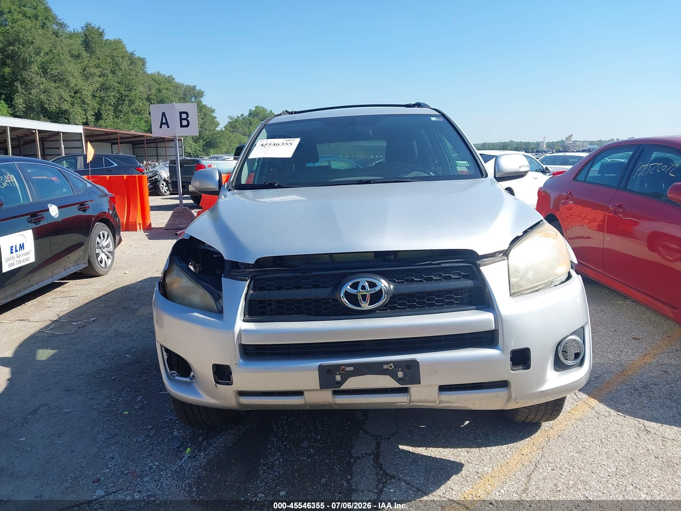 2011 Toyota Rav4 Sport Серый vin: JTMRF4DV0B5049112