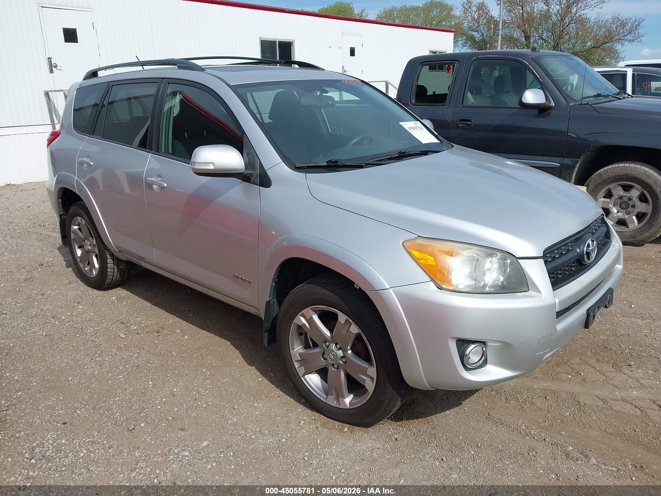 2011 Toyota Rav4 Sport Silver vin: JTMRF4DV1B5039981