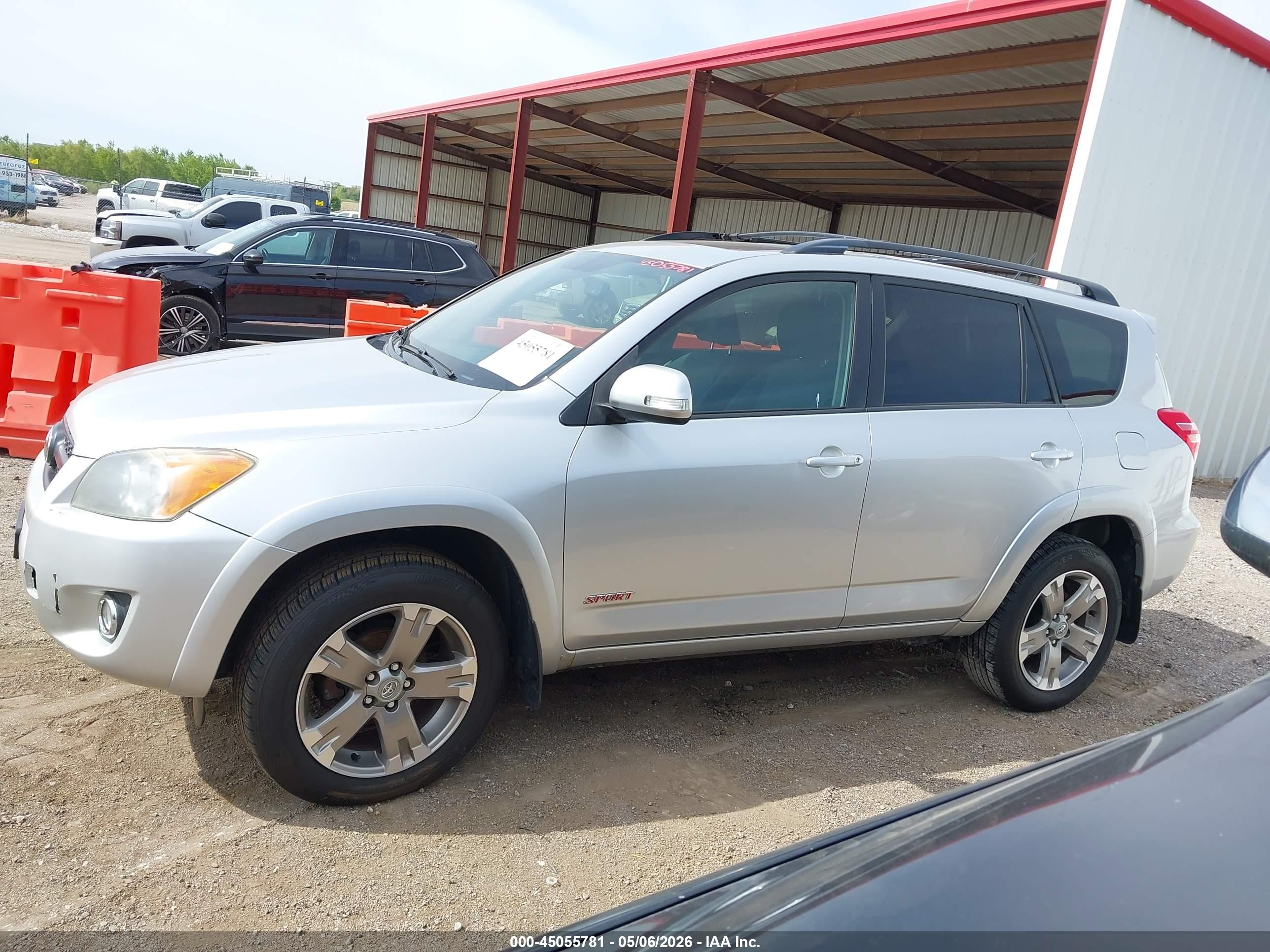 2011 Toyota Rav4 Sport Silver vin: JTMRF4DV1B5039981