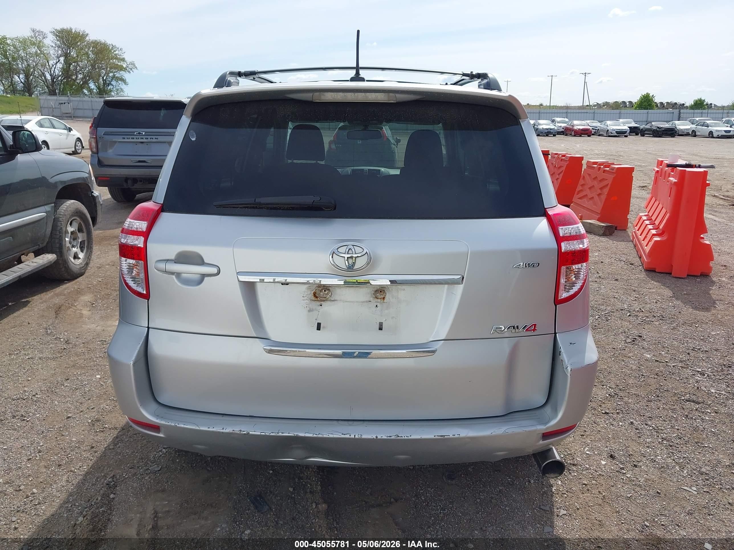 2011 Toyota Rav4 Sport Silver vin: JTMRF4DV1B5039981