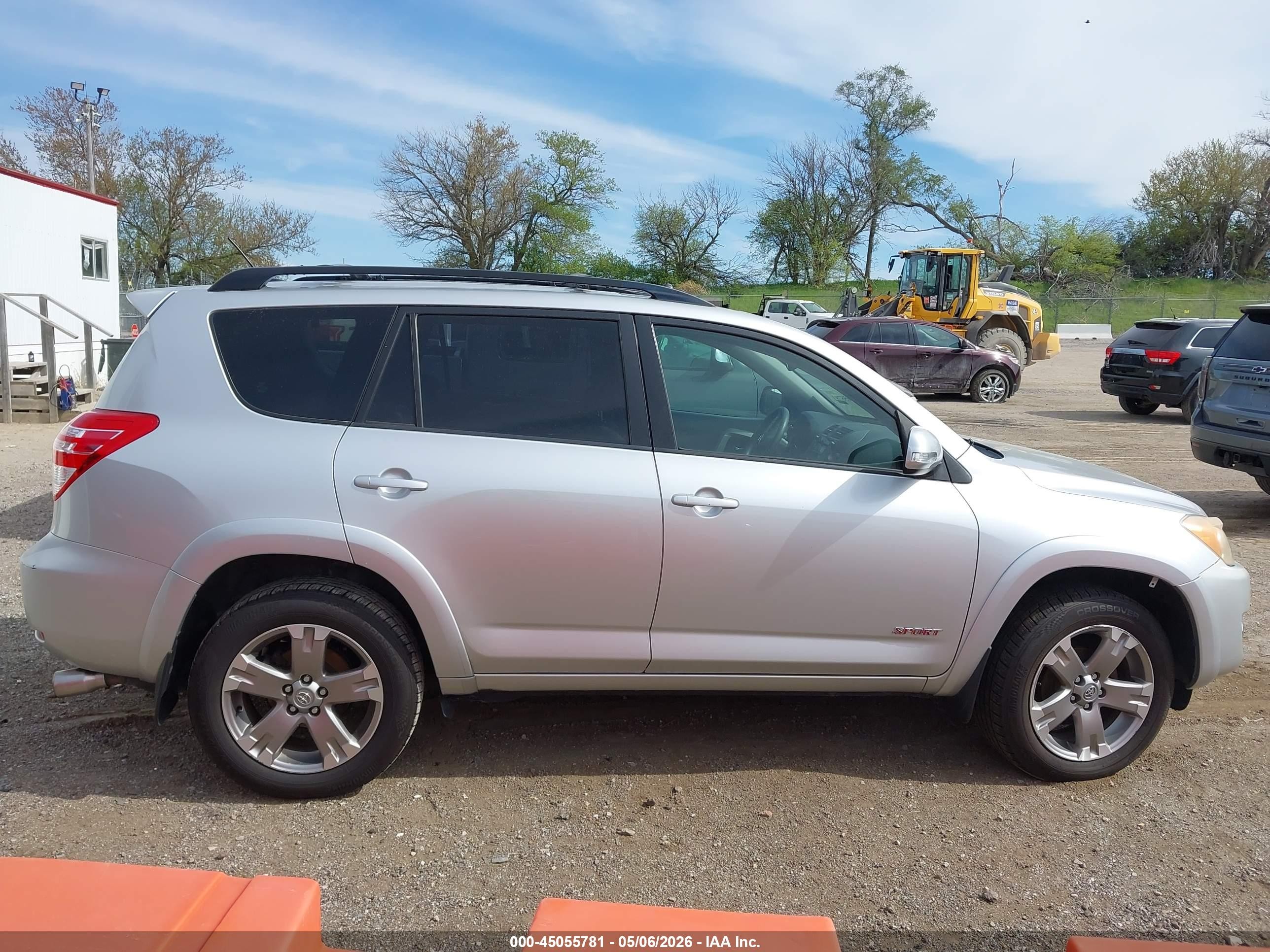 2011 Toyota Rav4 Sport Silver vin: JTMRF4DV1B5039981