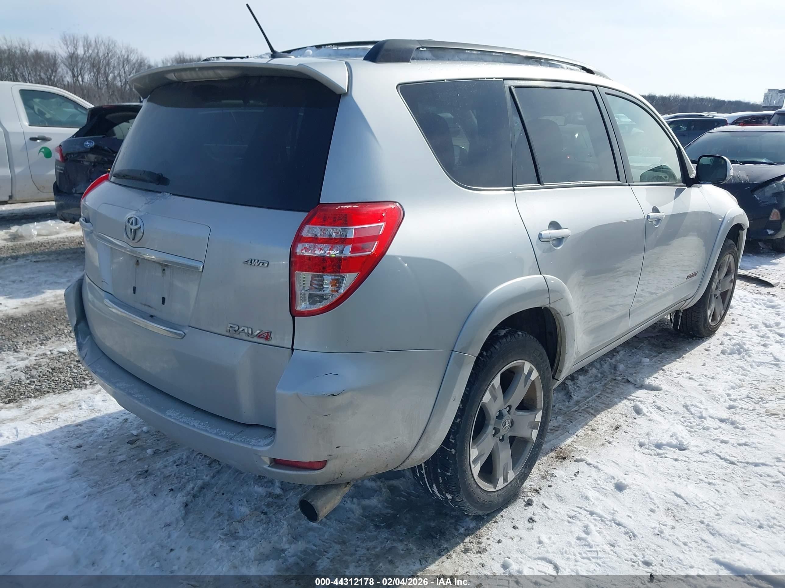 2012 Toyota Rav4 Sport Silver vin: JTMRF4DV2C5055799