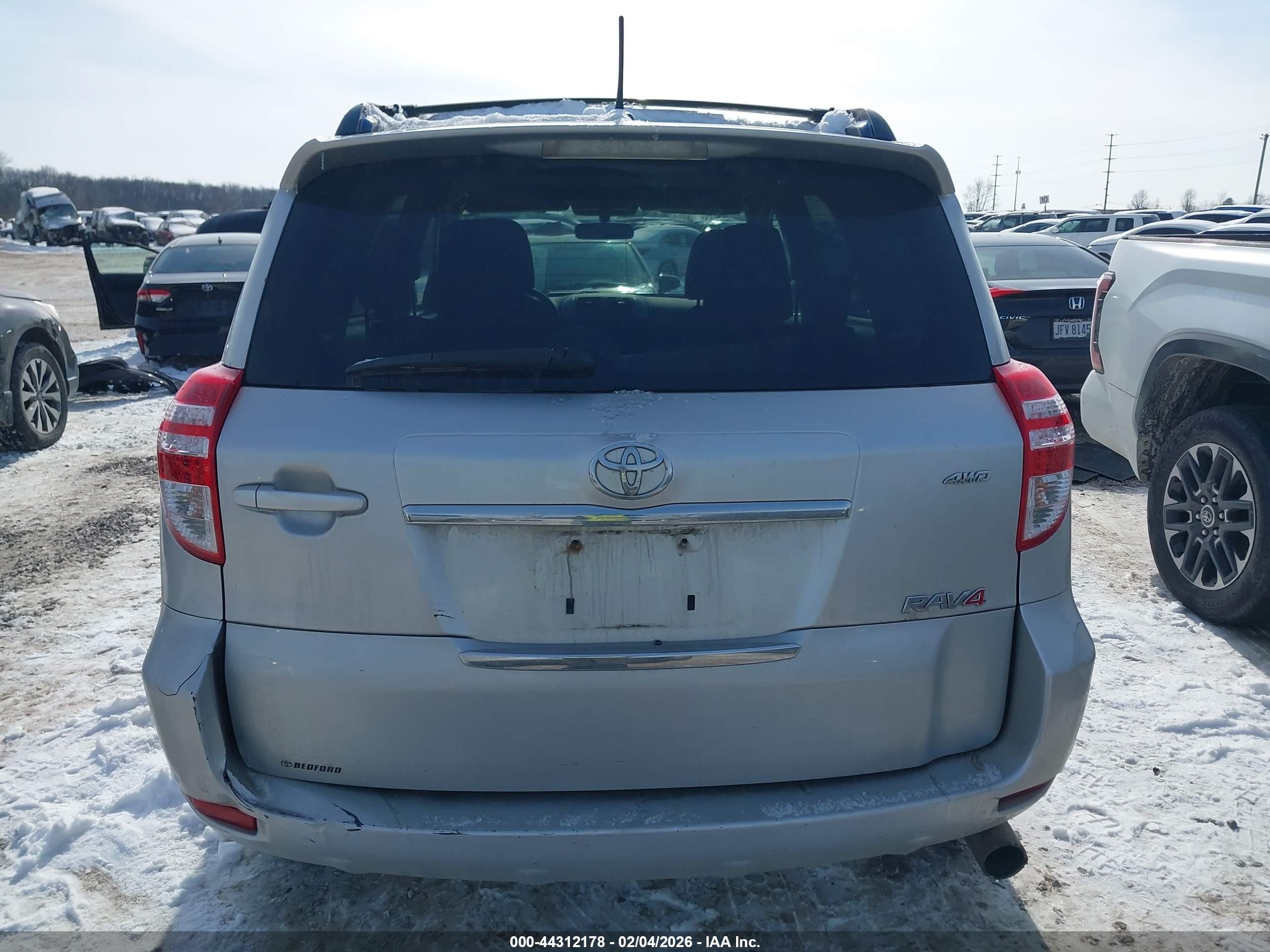 2012 Toyota Rav4 Sport Silver vin: JTMRF4DV2C5055799