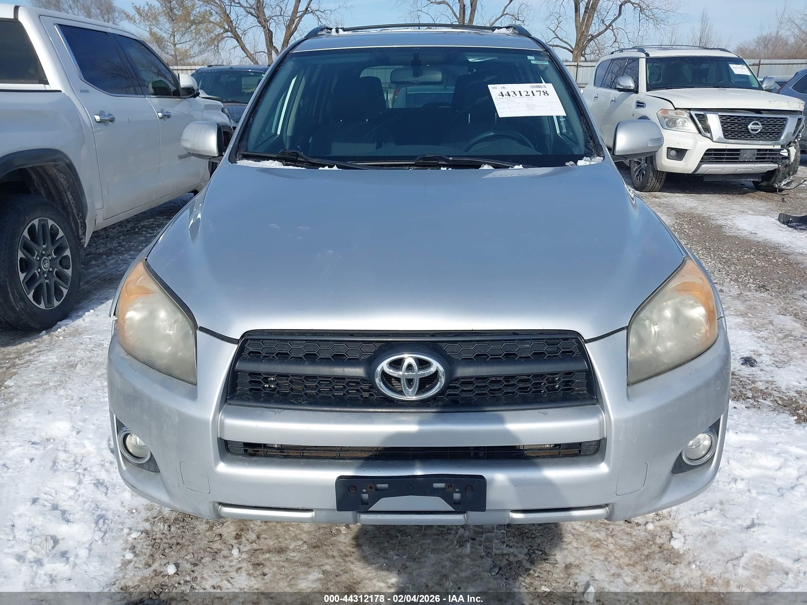 2012 Toyota Rav4 Sport Silver vin: JTMRF4DV2C5055799