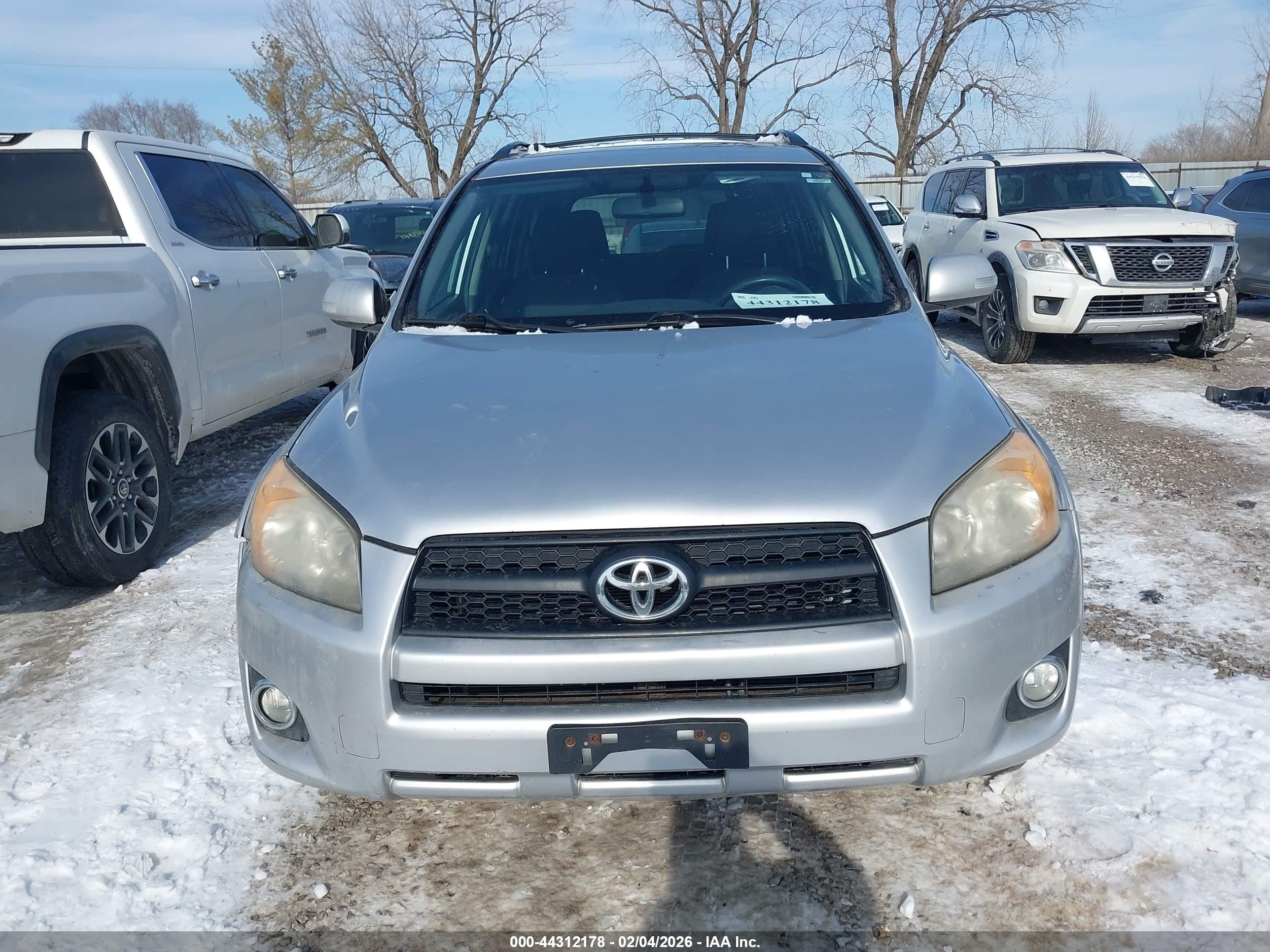 2012 Toyota Rav4 Sport Silver vin: JTMRF4DV2C5055799