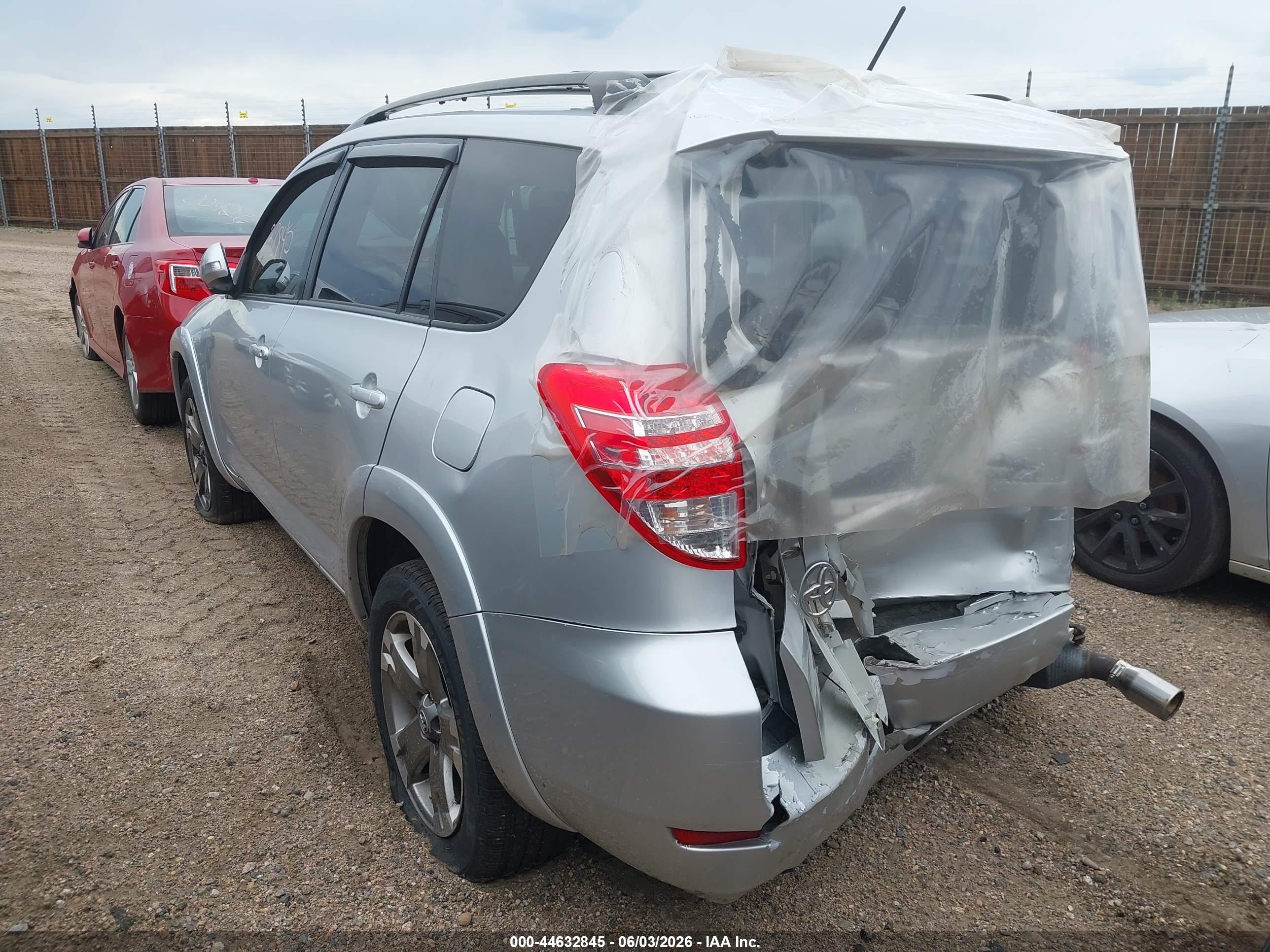 2011 Toyota Rav4 Sport Silver vin: JTMRF4DV3B5038301