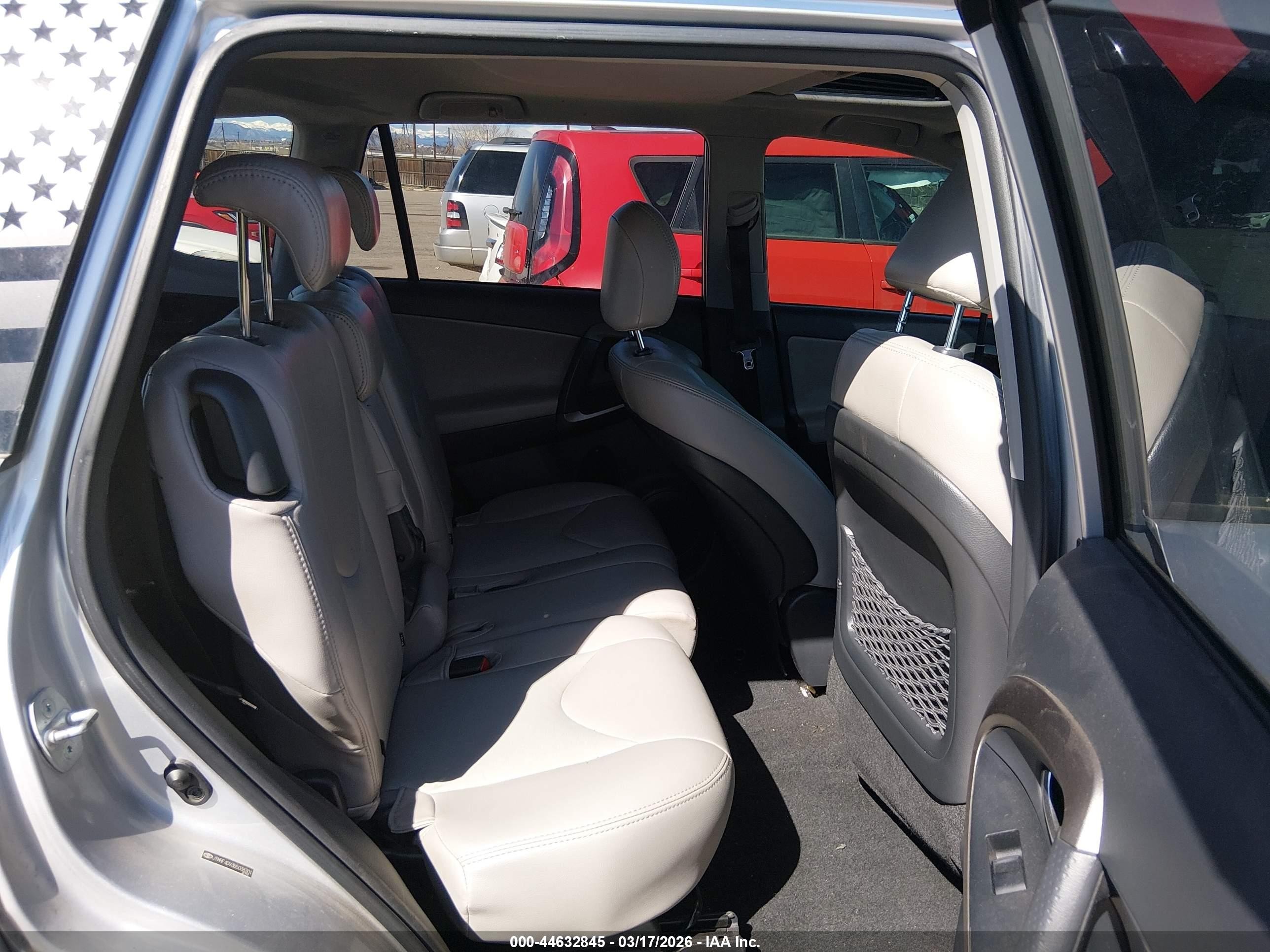 2011 Toyota Rav4 Sport Silver vin: JTMRF4DV3B5038301