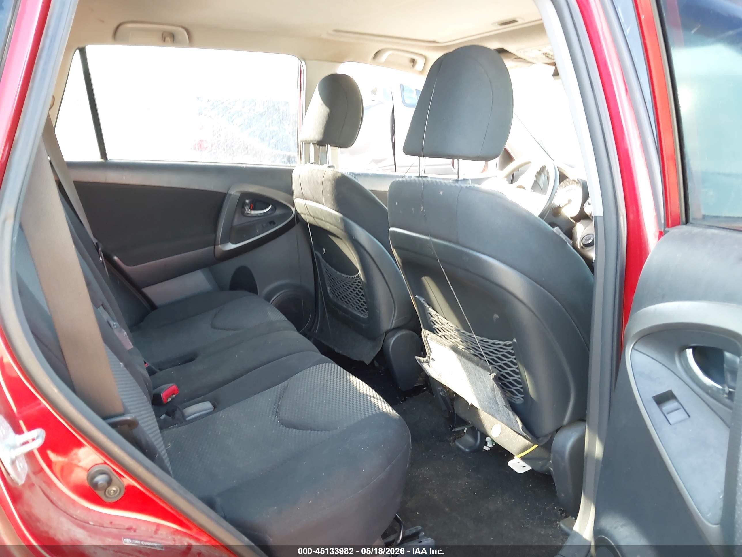 2011 Toyota Rav4 Sport Red vin: JTMRF4DV8B5038701