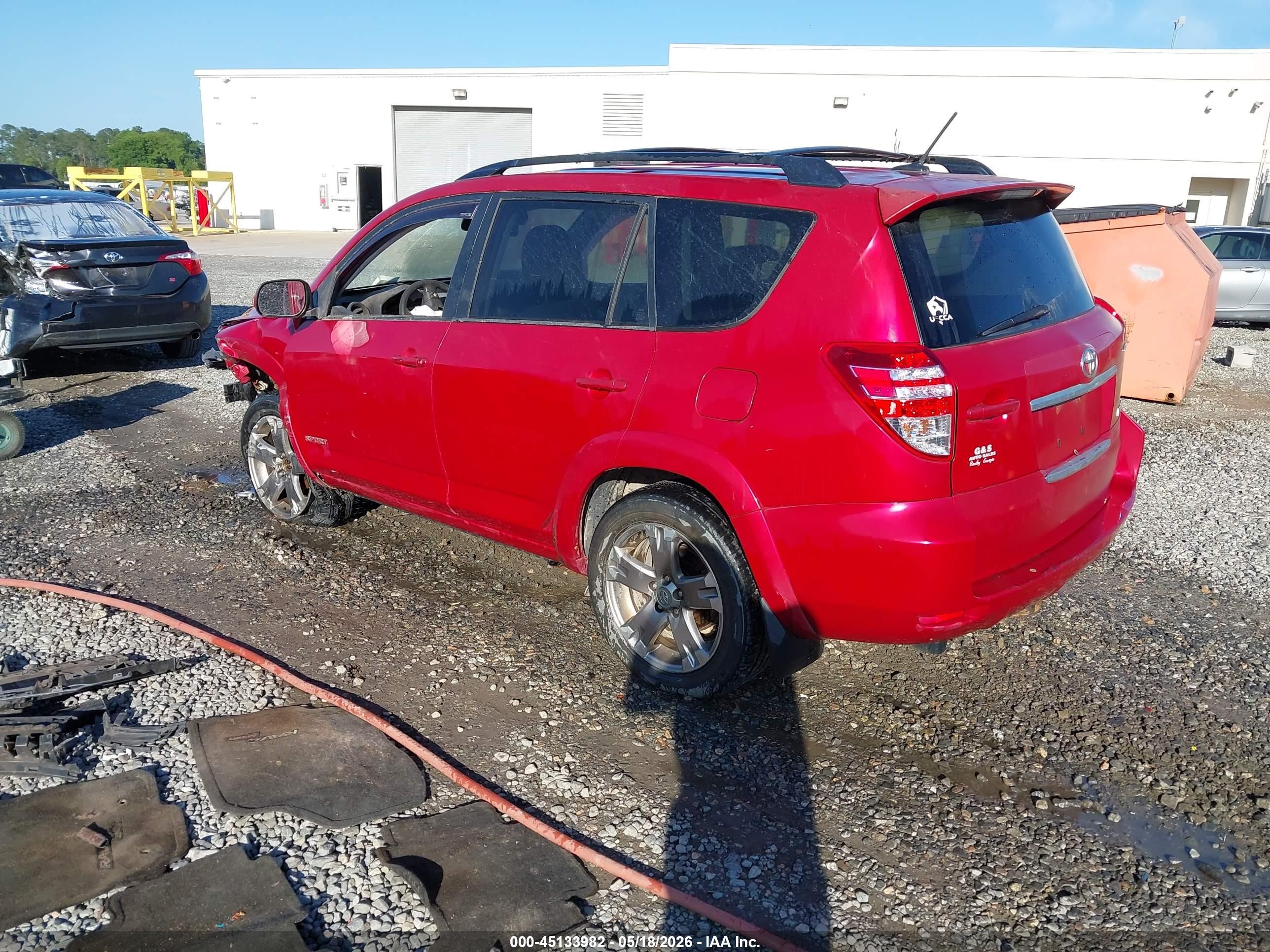 2011 Toyota Rav4 Sport Red vin: JTMRF4DV8B5038701