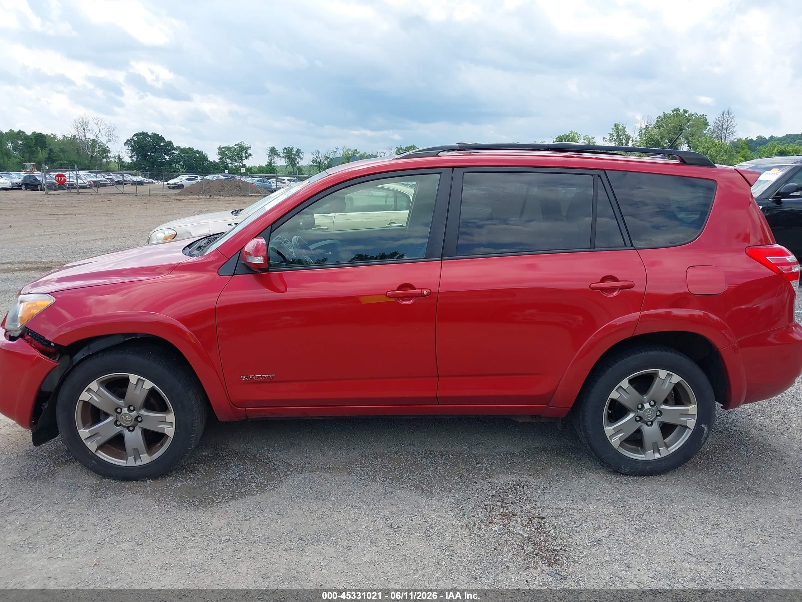 2012 Toyota Rav4 Sport Red vin: JTMRF4DV9C5055461