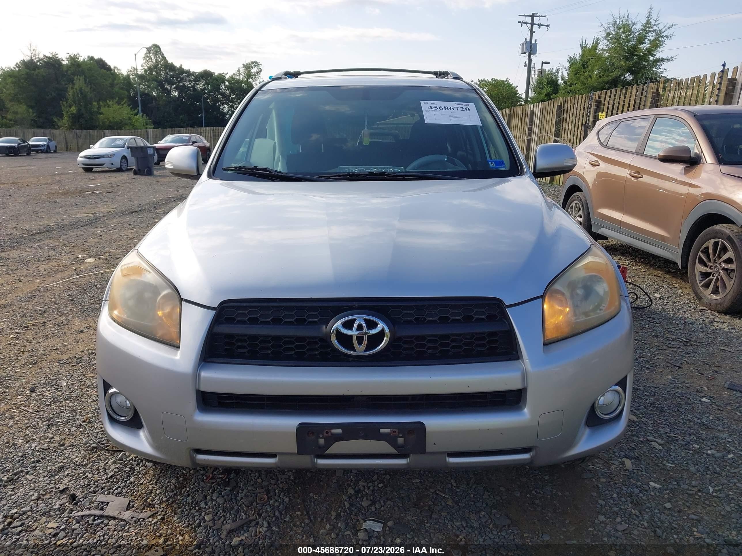2011 Toyota Rav4 Sport Silver vin: JTMRF4DVXB5038523