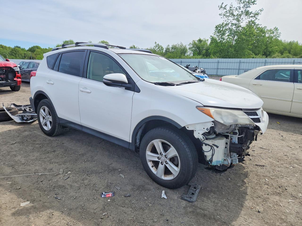 2013 Toyota Rav4 Xle White vin: JTMRFREV0D5010731