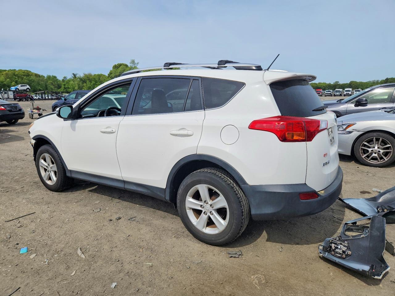 2013 Toyota Rav4 Xle White vin: JTMRFREV0D5010731
