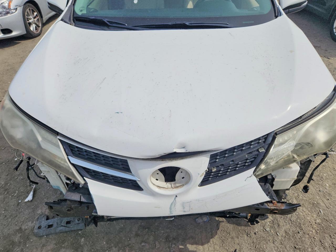 2013 Toyota Rav4 Xle White vin: JTMRFREV0D5010731