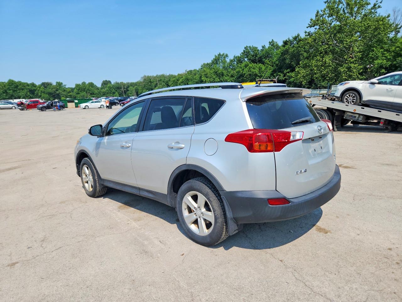 2013 Toyota Rav4 Xle Серебряный vin: JTMRFREV0DD034307