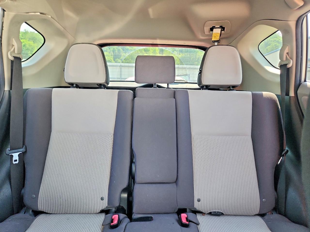2013 Toyota Rav4 Xle Серебряный vin: JTMRFREV0DD034307