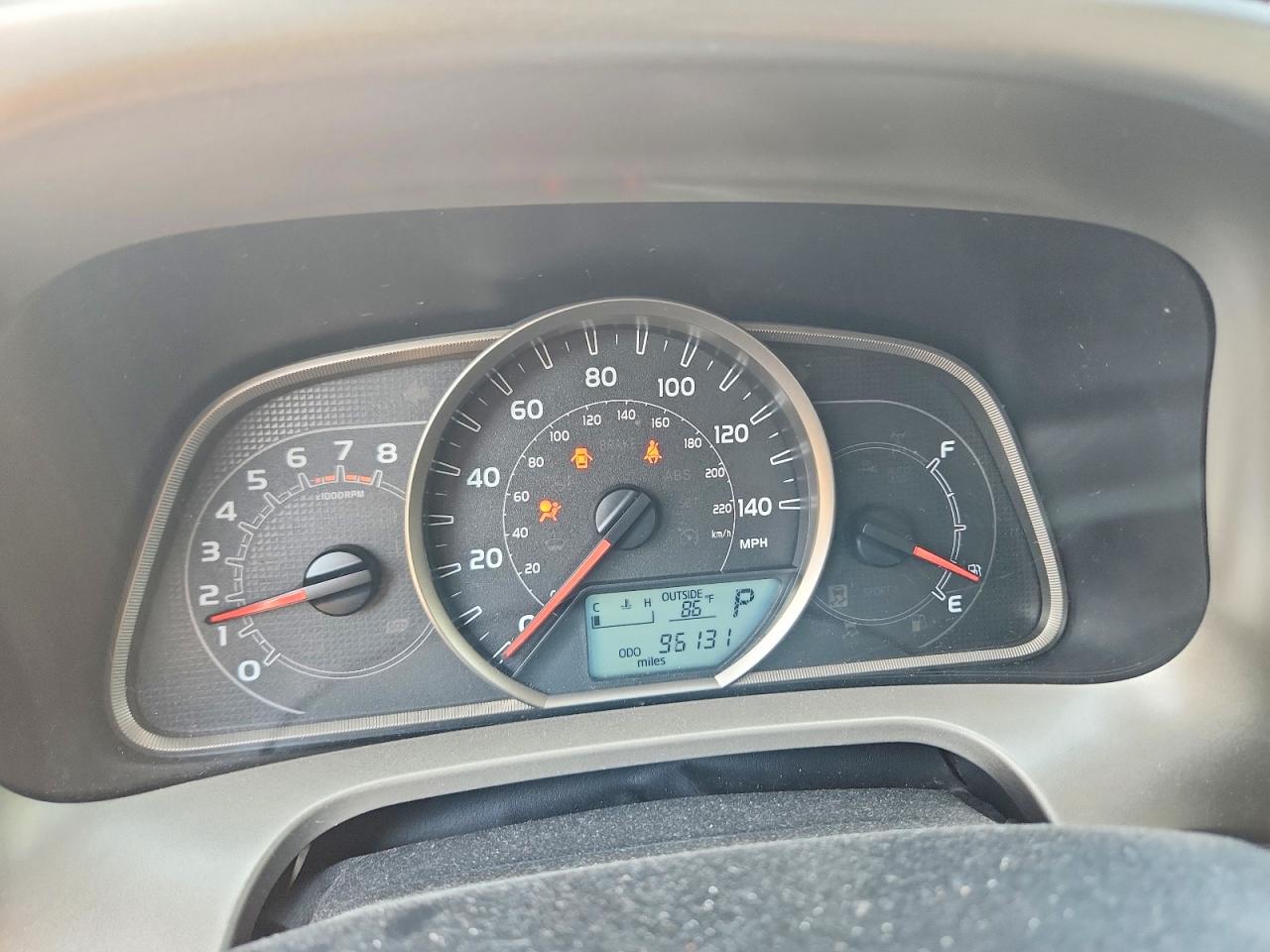 2013 Toyota Rav4 Xle Серебряный vin: JTMRFREV0DD034307