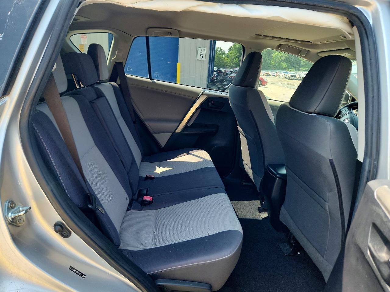 2013 Toyota Rav4 Xle Серебряный vin: JTMRFREV0DD034307