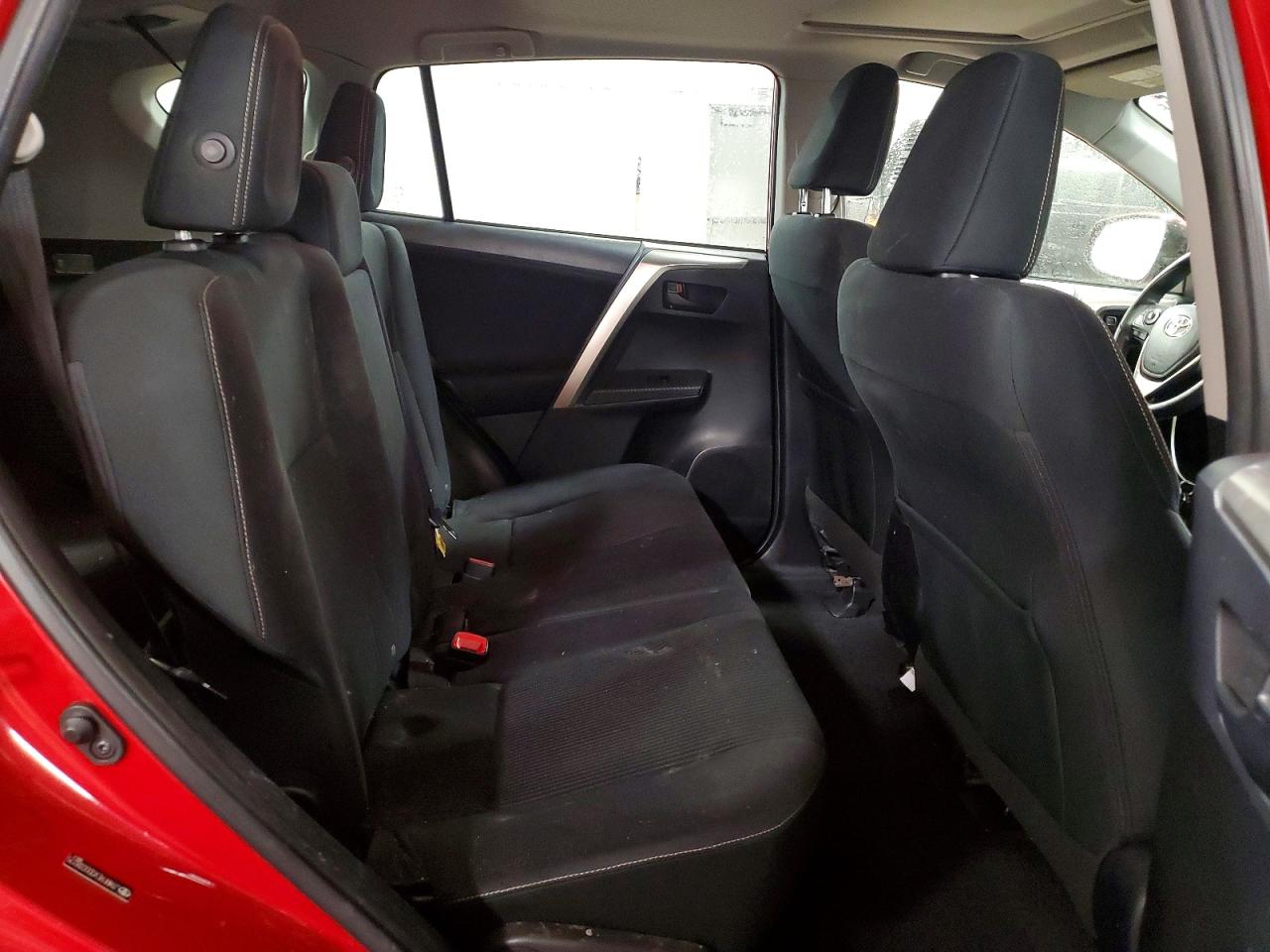 2013 Toyota Rav 4 Red vin: JTMRFREV0DD038275