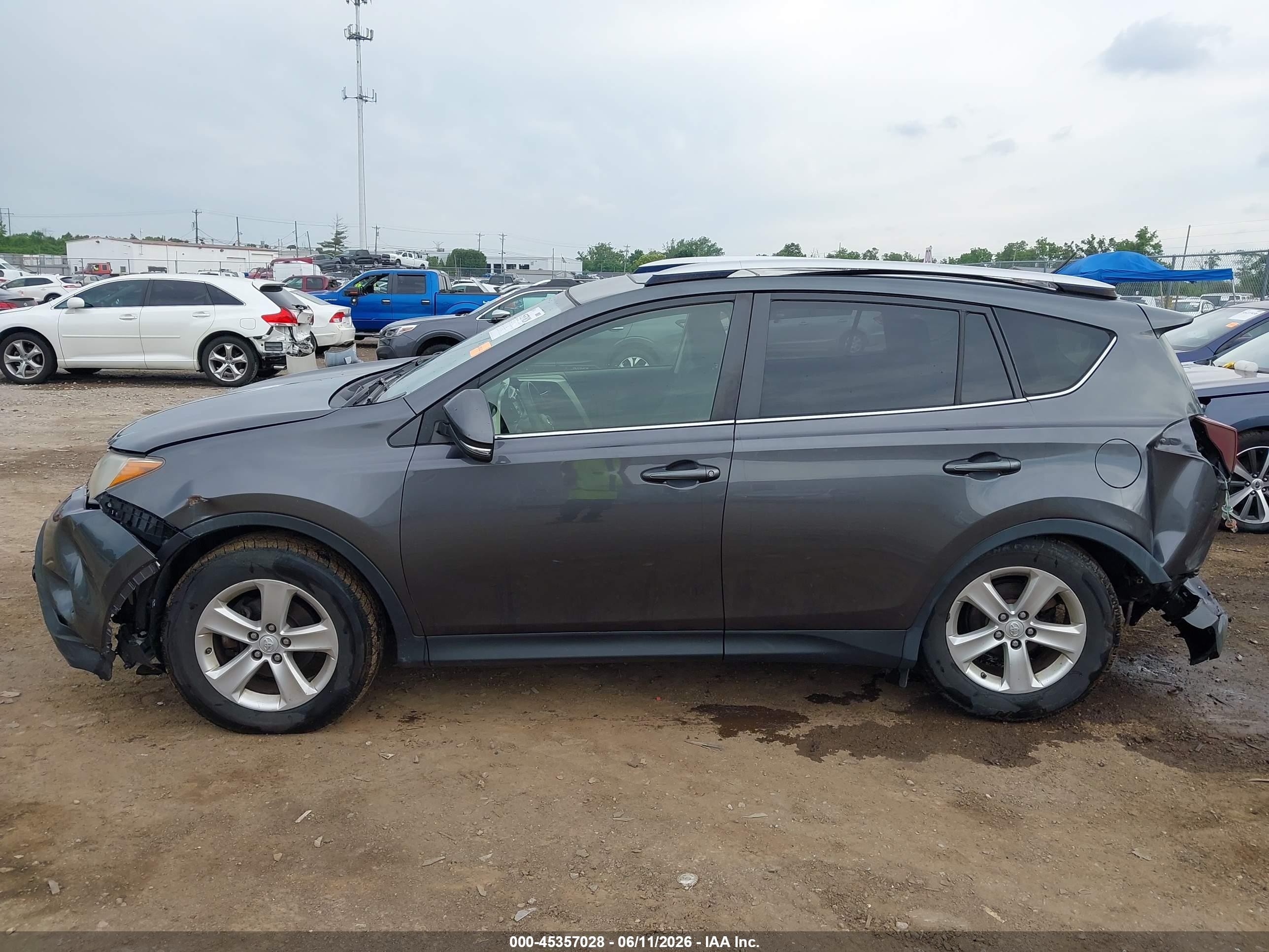 2014 Toyota Rav4 Xle Gray vin: JTMRFREV0ED084366
