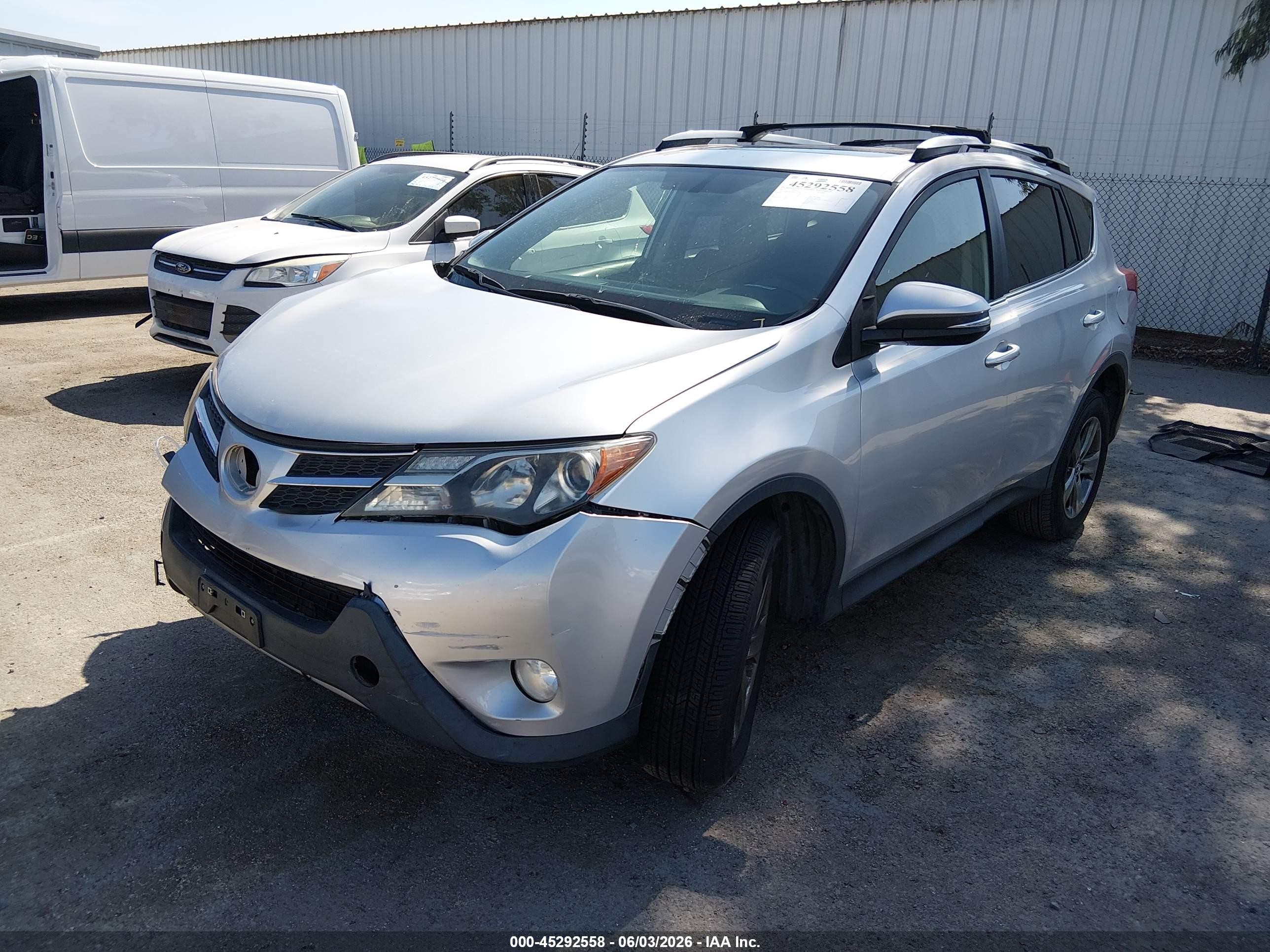 2015 Toyota Rav4 Xle Silver vin: JTMRFREV0FD132384