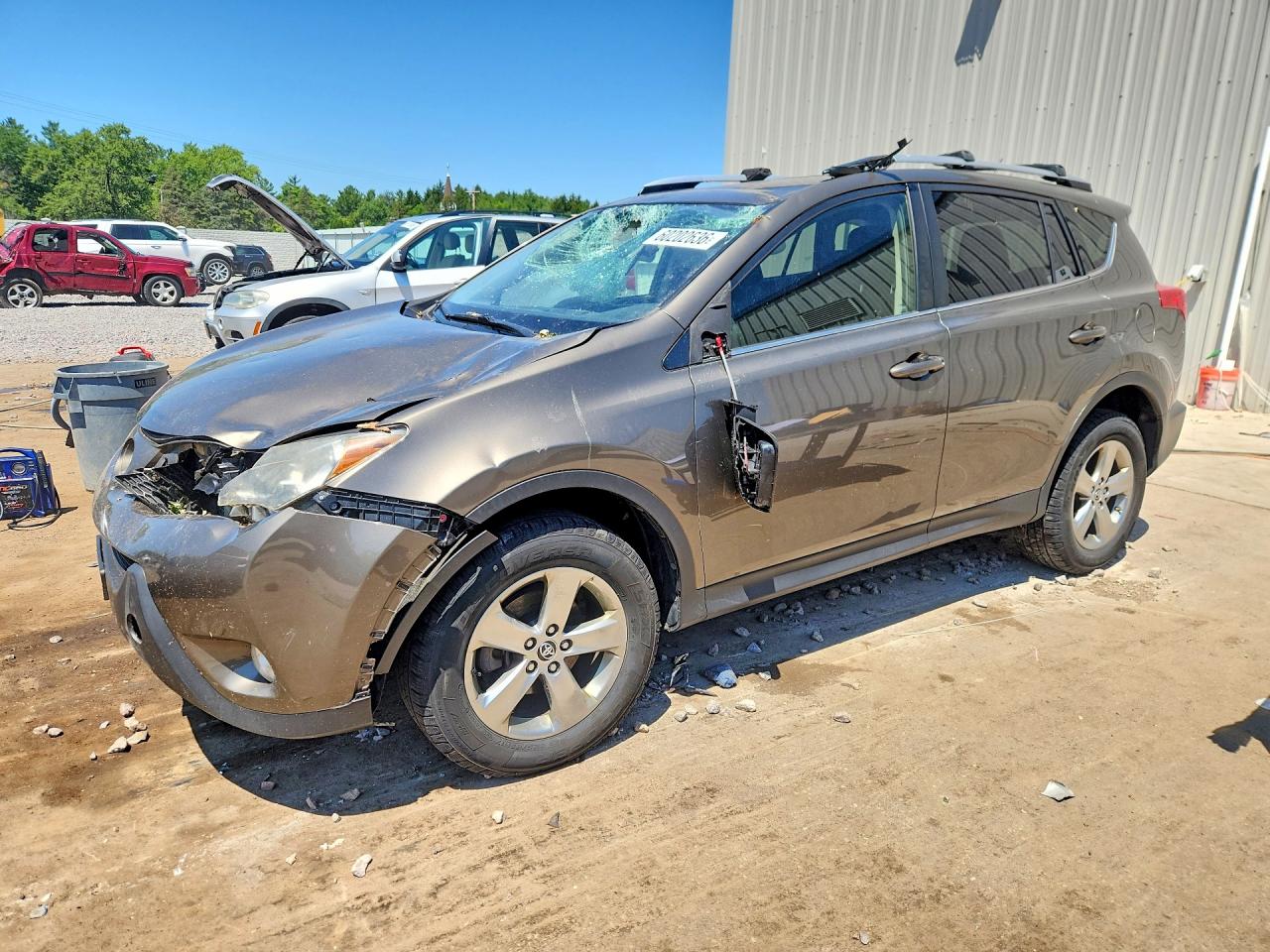 2015 Toyota Rav4 Xle Brown vin: JTMRFREV0FD134054