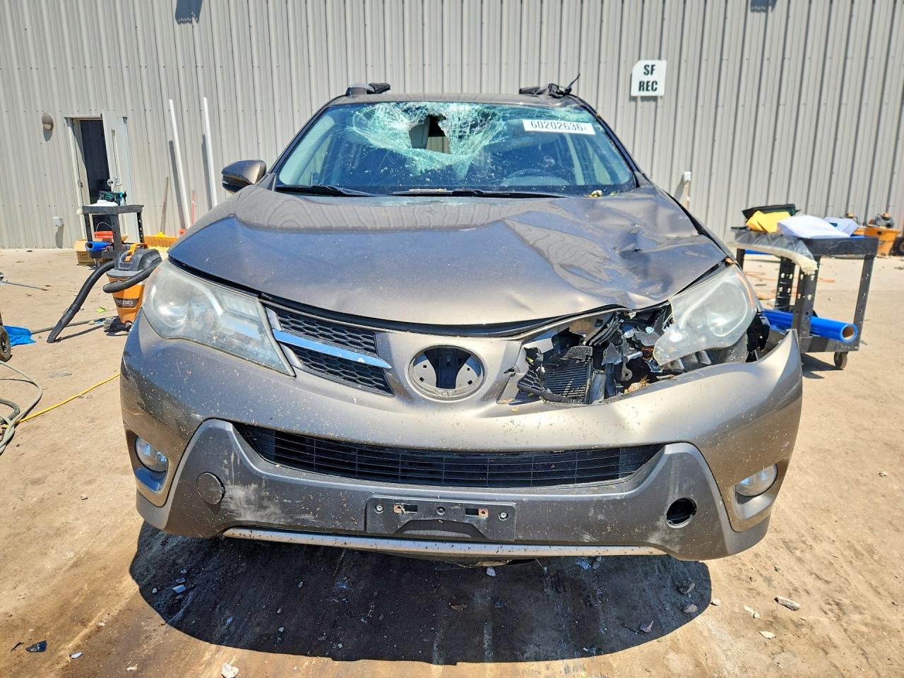 2015 Toyota Rav4 Xle Brown vin: JTMRFREV0FD134054