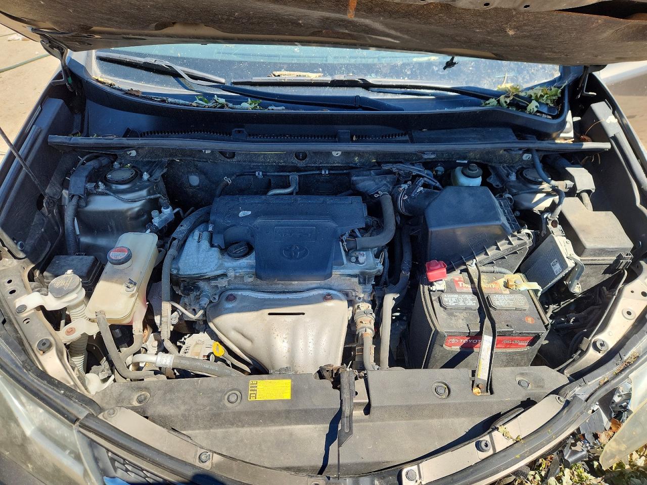 2015 Toyota Rav4 Xle Brown vin: JTMRFREV0FD134054