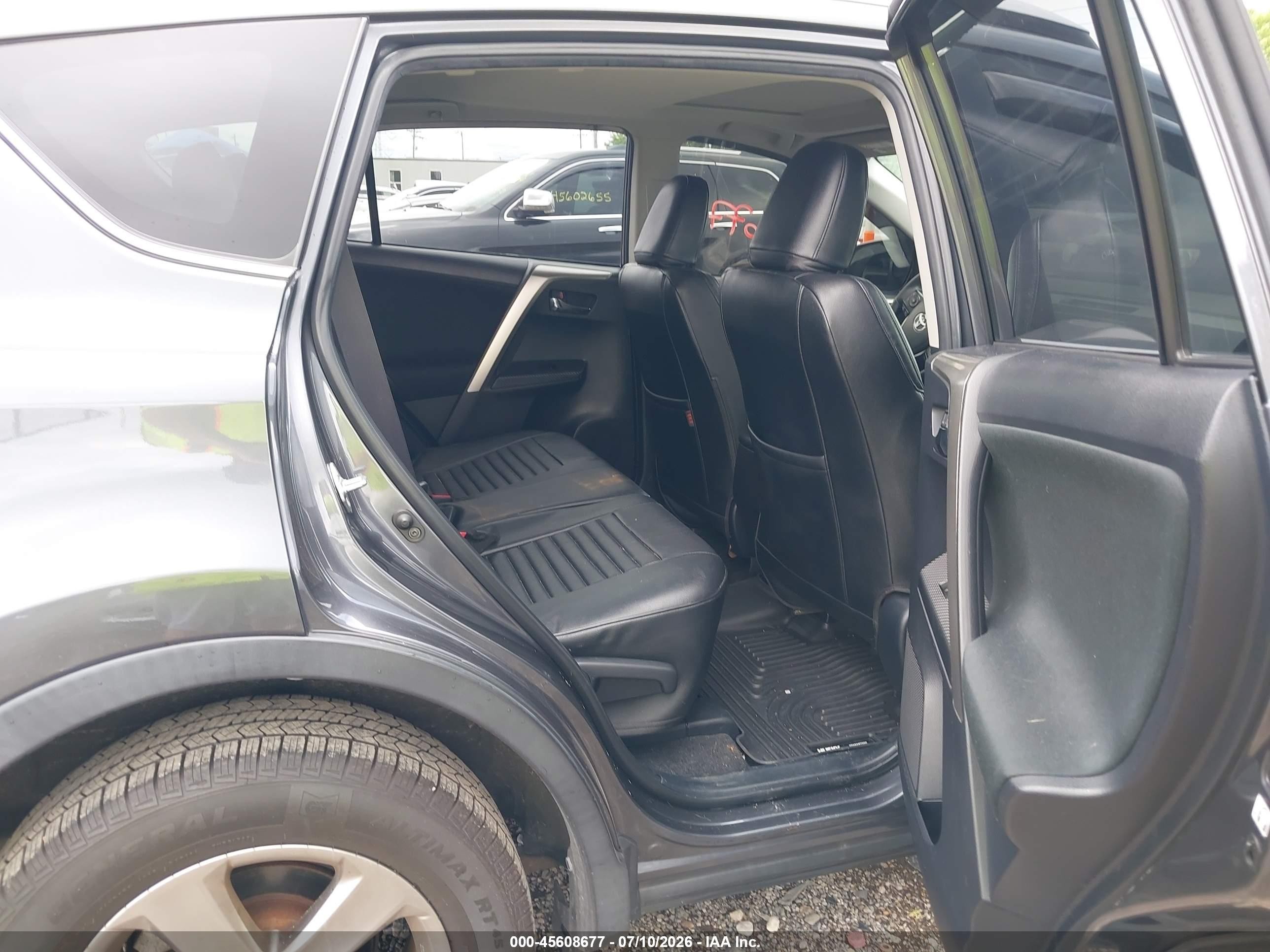 2015 Toyota Rav4 Xle Серый vin: JTMRFREV0FD137648