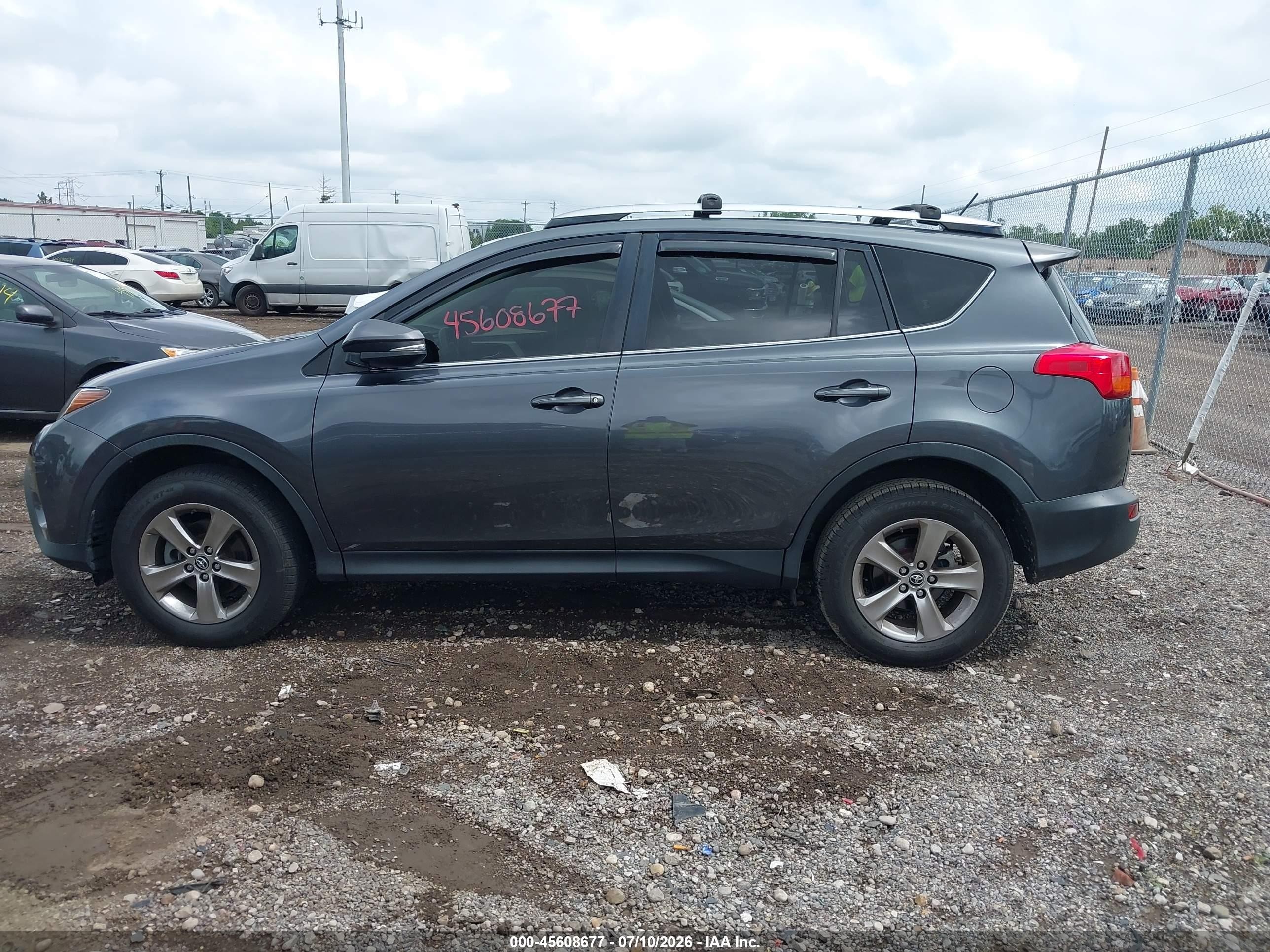 2015 Toyota Rav4 Xle Серый vin: JTMRFREV0FD137648