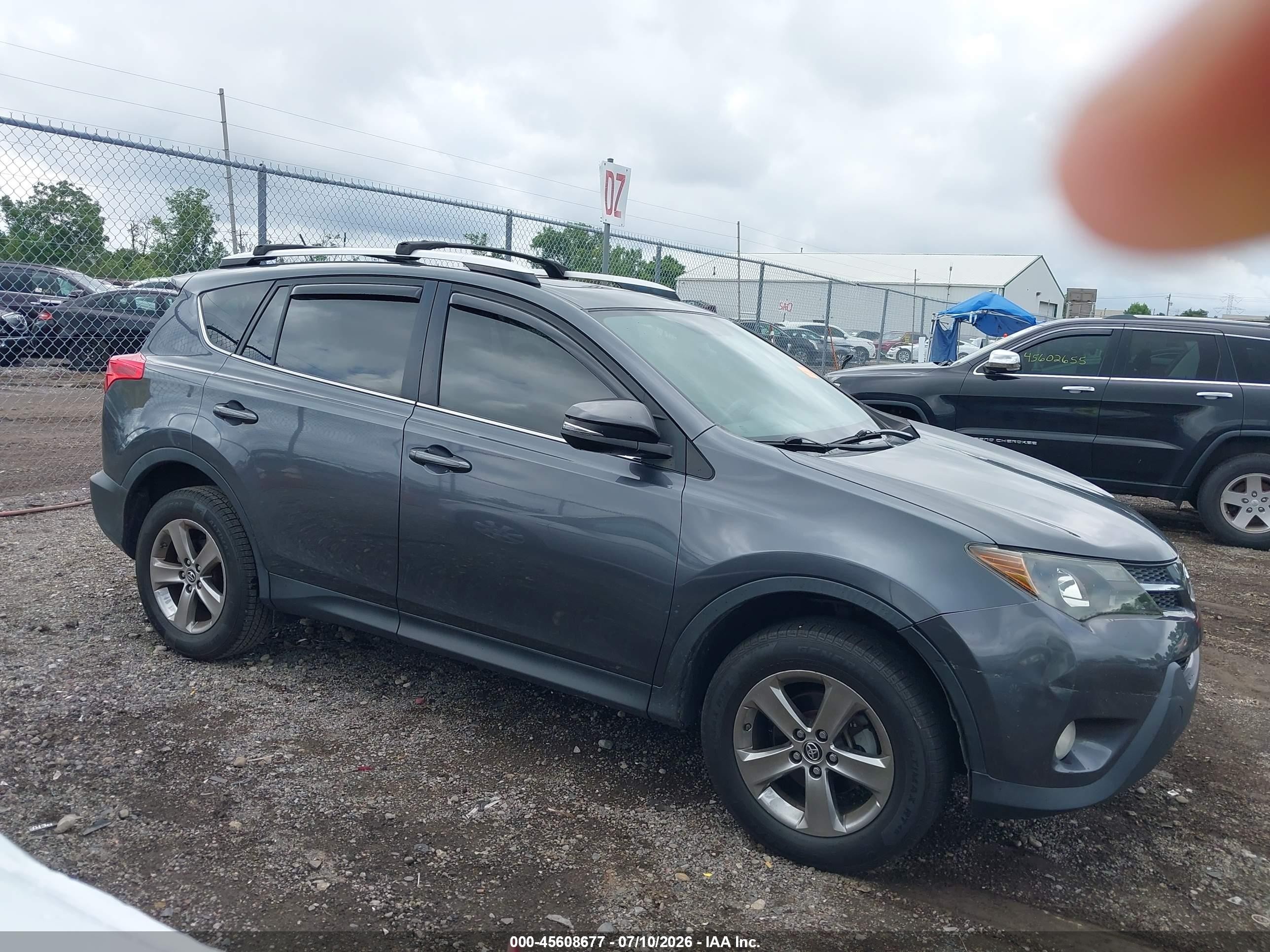 2015 Toyota Rav4 Xle Серый vin: JTMRFREV0FD137648