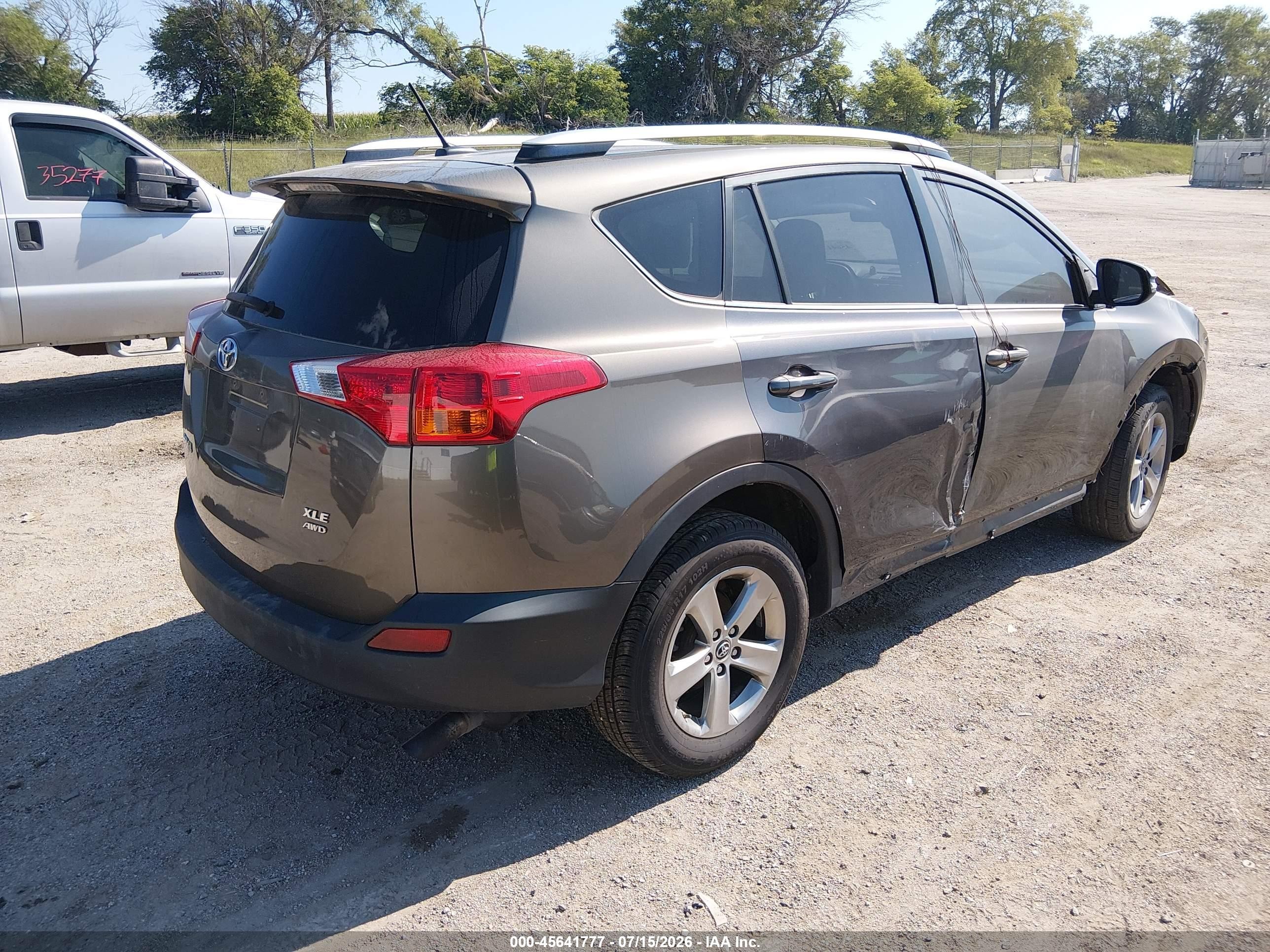 2015 Toyota Rav4 Xle Beige vin: JTMRFREV0FD137827