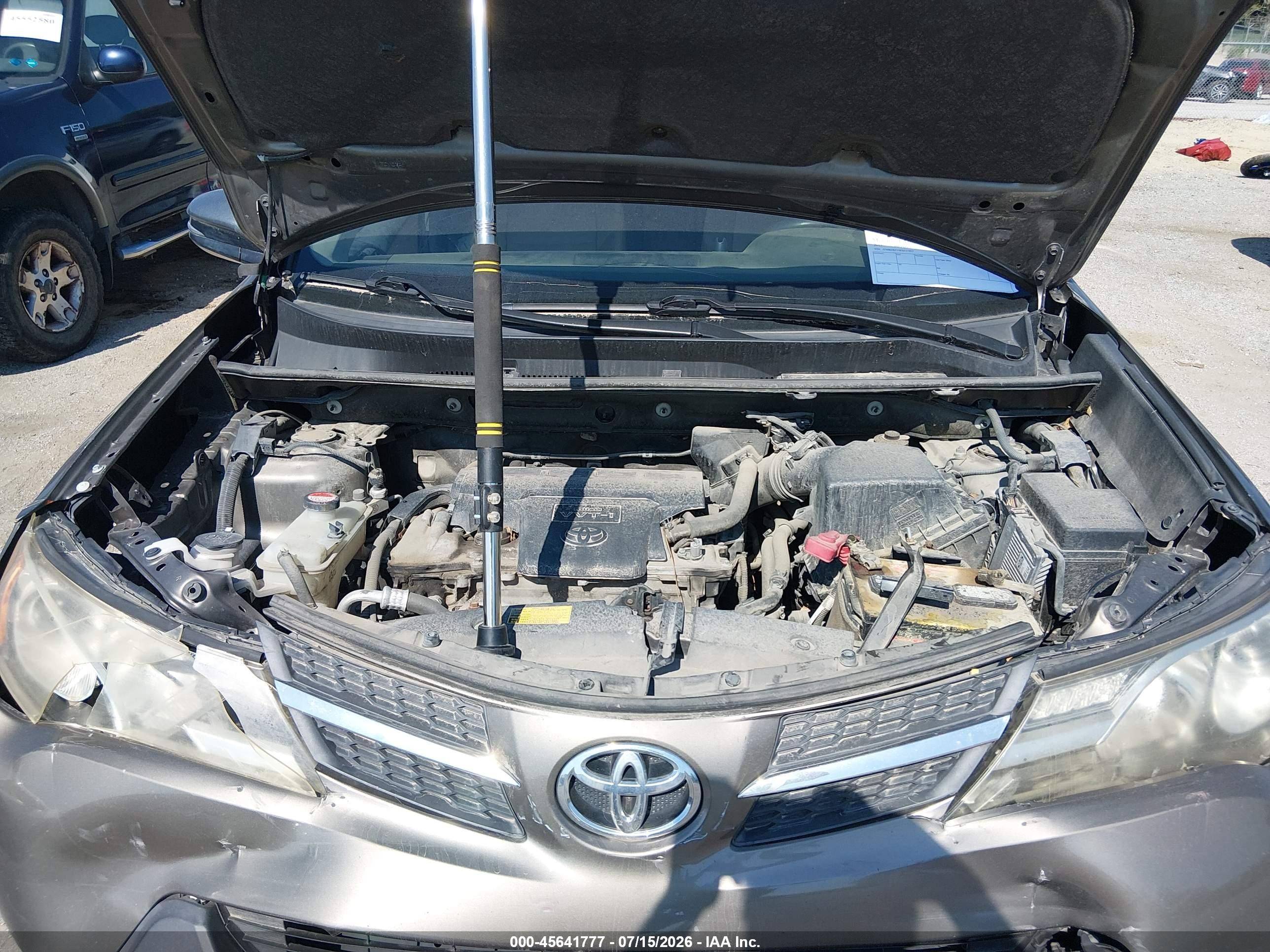2015 Toyota Rav4 Xle Beige vin: JTMRFREV0FD137827