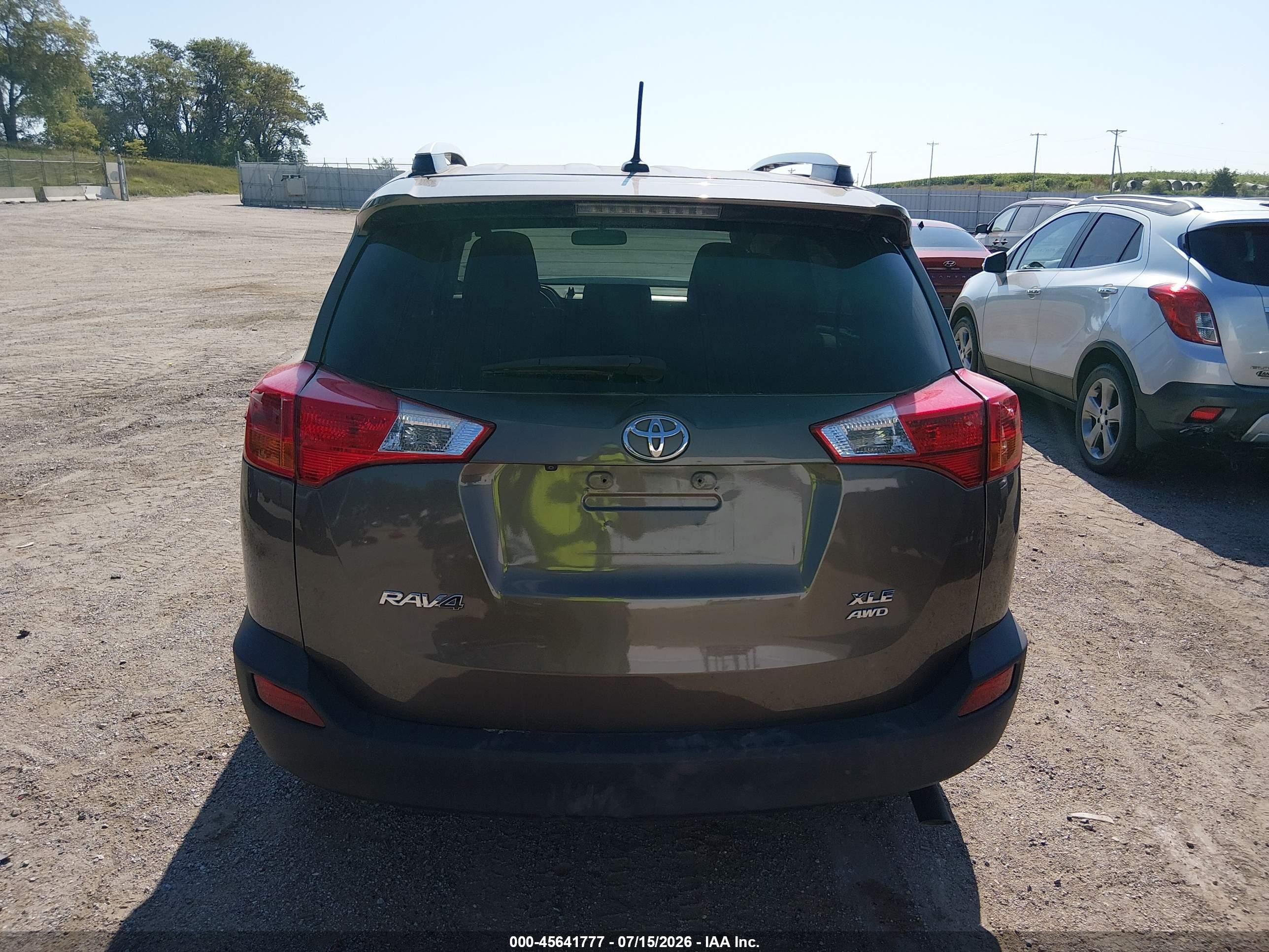 2015 Toyota Rav4 Xle Beige vin: JTMRFREV0FD137827