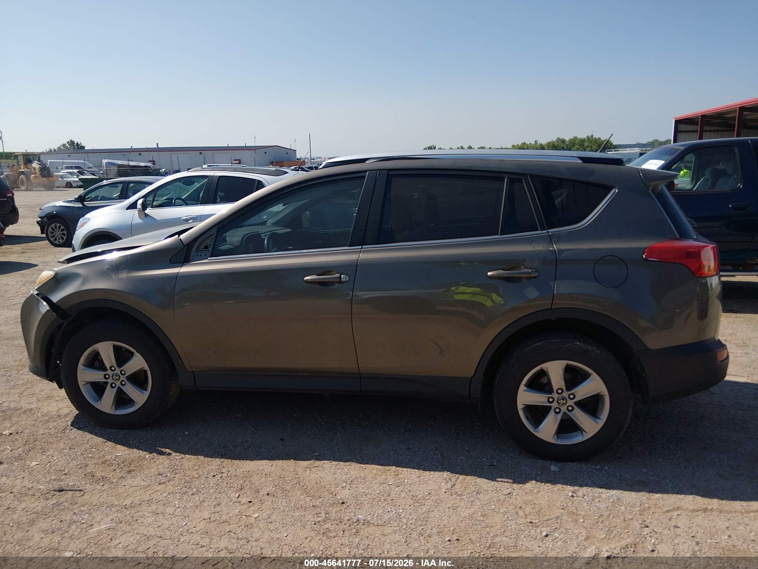 2015 Toyota Rav4 Xle Beige vin: JTMRFREV0FD137827
