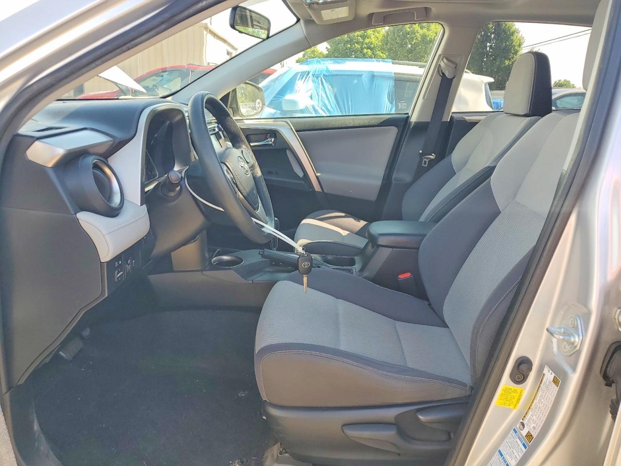 2015 Toyota Rav4 Xle Silver vin: JTMRFREV0FD144163