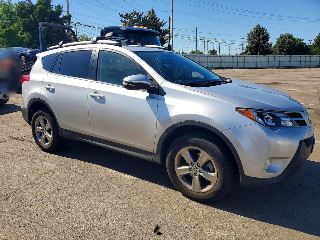 2015 Toyota Rav4 Xle Silver vin: JTMRFREV0FD144163