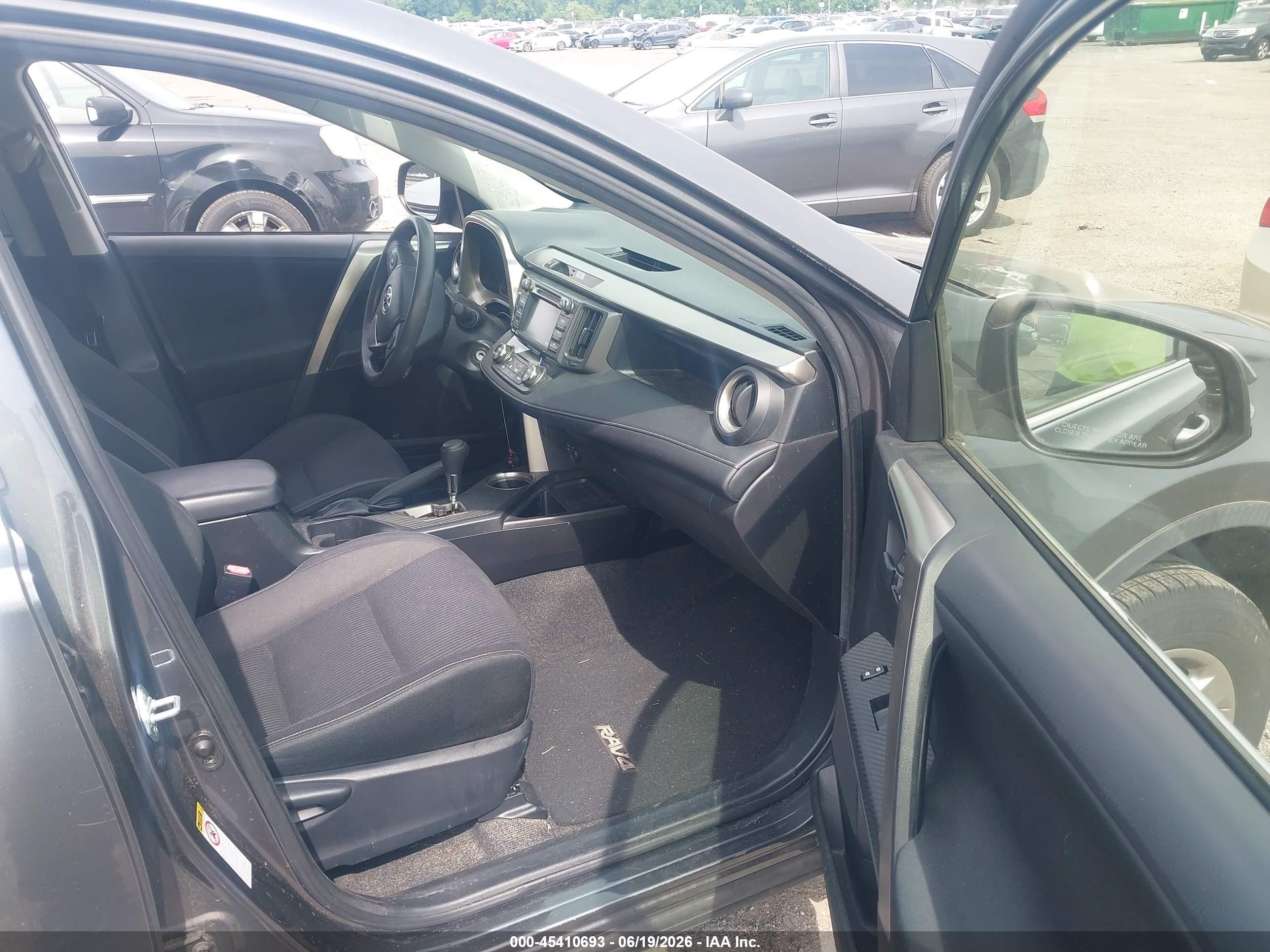 2015 Toyota Rav4 Xle Gray vin: JTMRFREV0FD153686