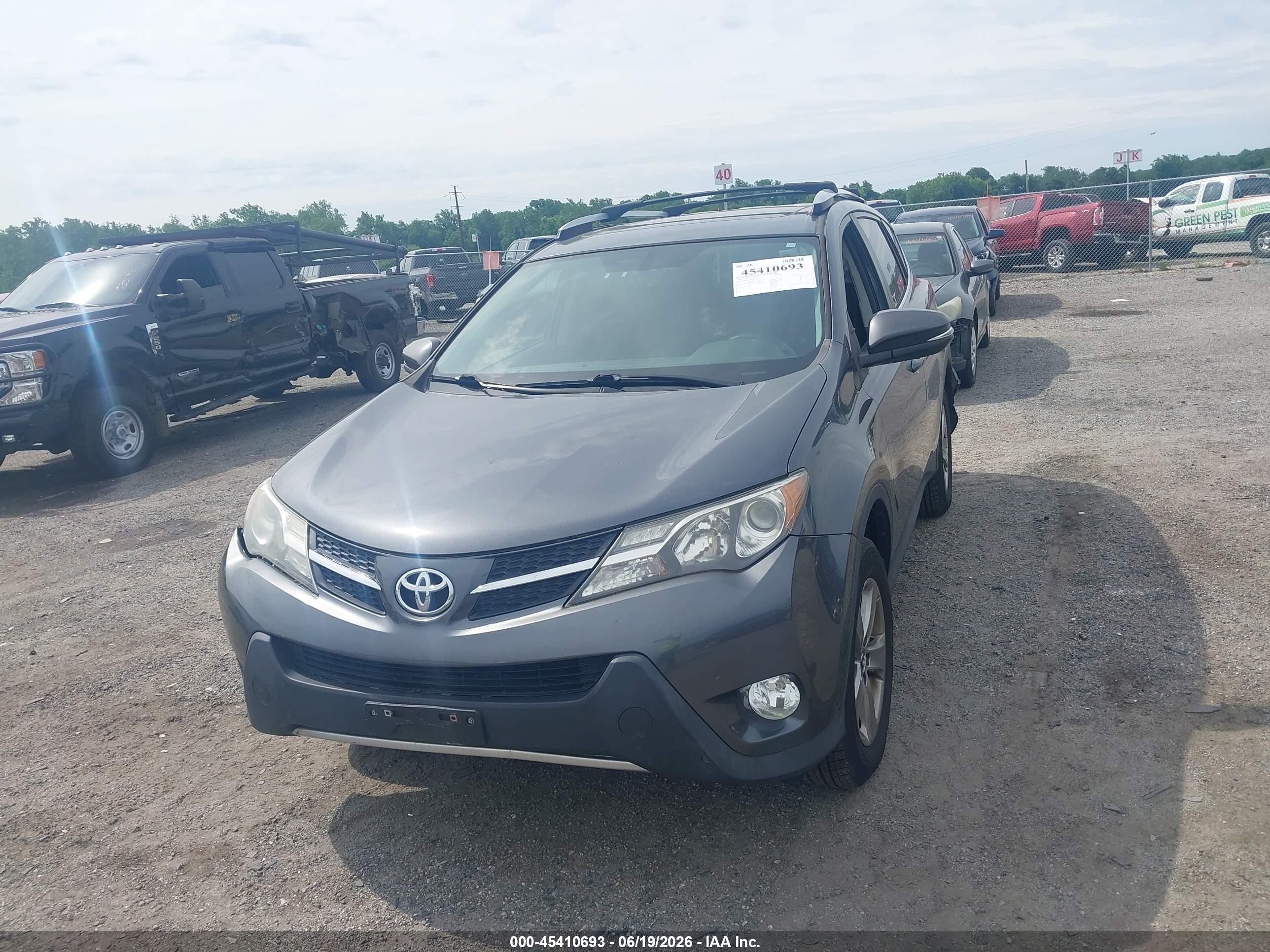 2015 Toyota Rav4 Xle Gray vin: JTMRFREV0FD153686