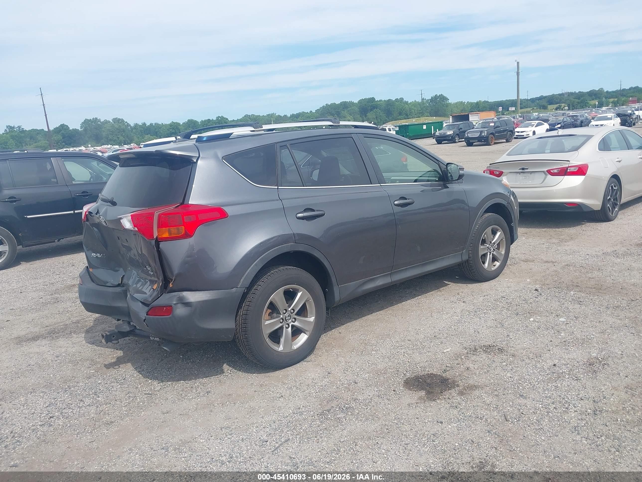 2015 Toyota Rav4 Xle Gray vin: JTMRFREV0FD153686