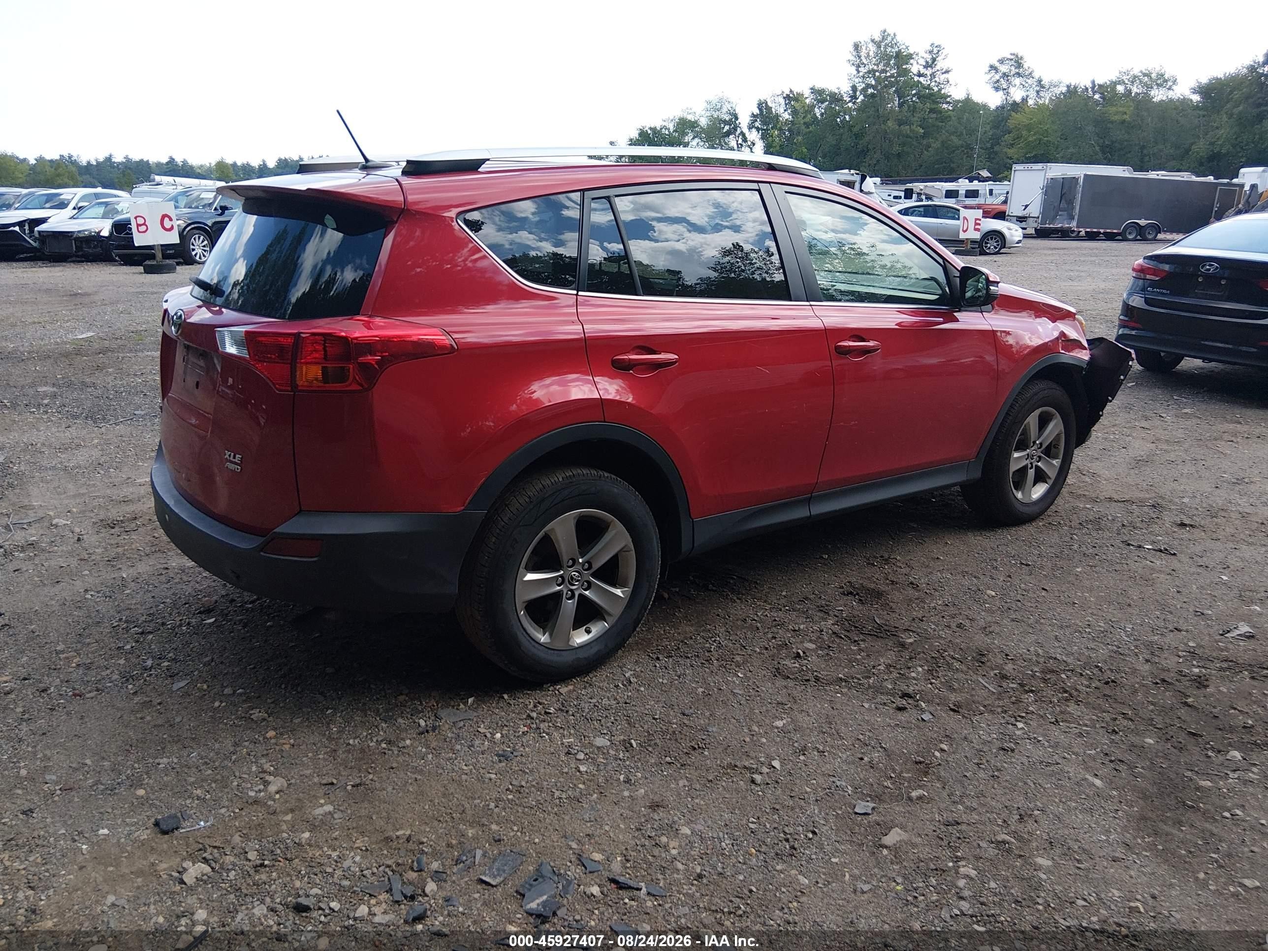2015 Toyota Rav4 Xle Red vin: JTMRFREV0FD168902