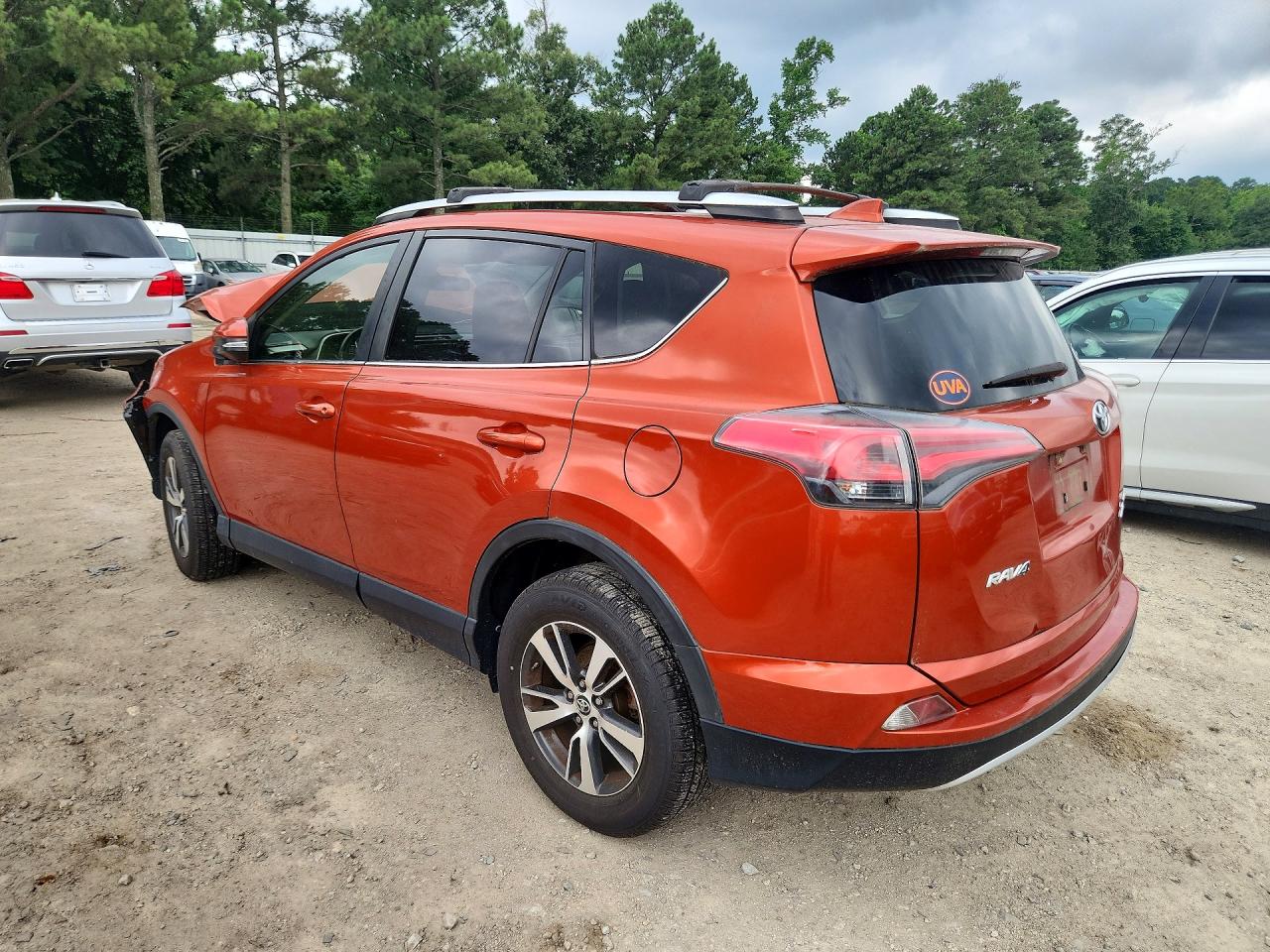2016 Toyota Rav4 Xle Orange vin: JTMRFREV0GJ066518
