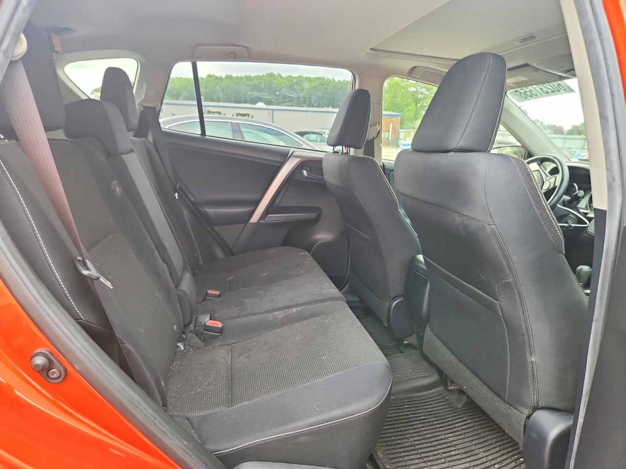 2016 Toyota Rav4 Xle Orange vin: JTMRFREV0GJ066518