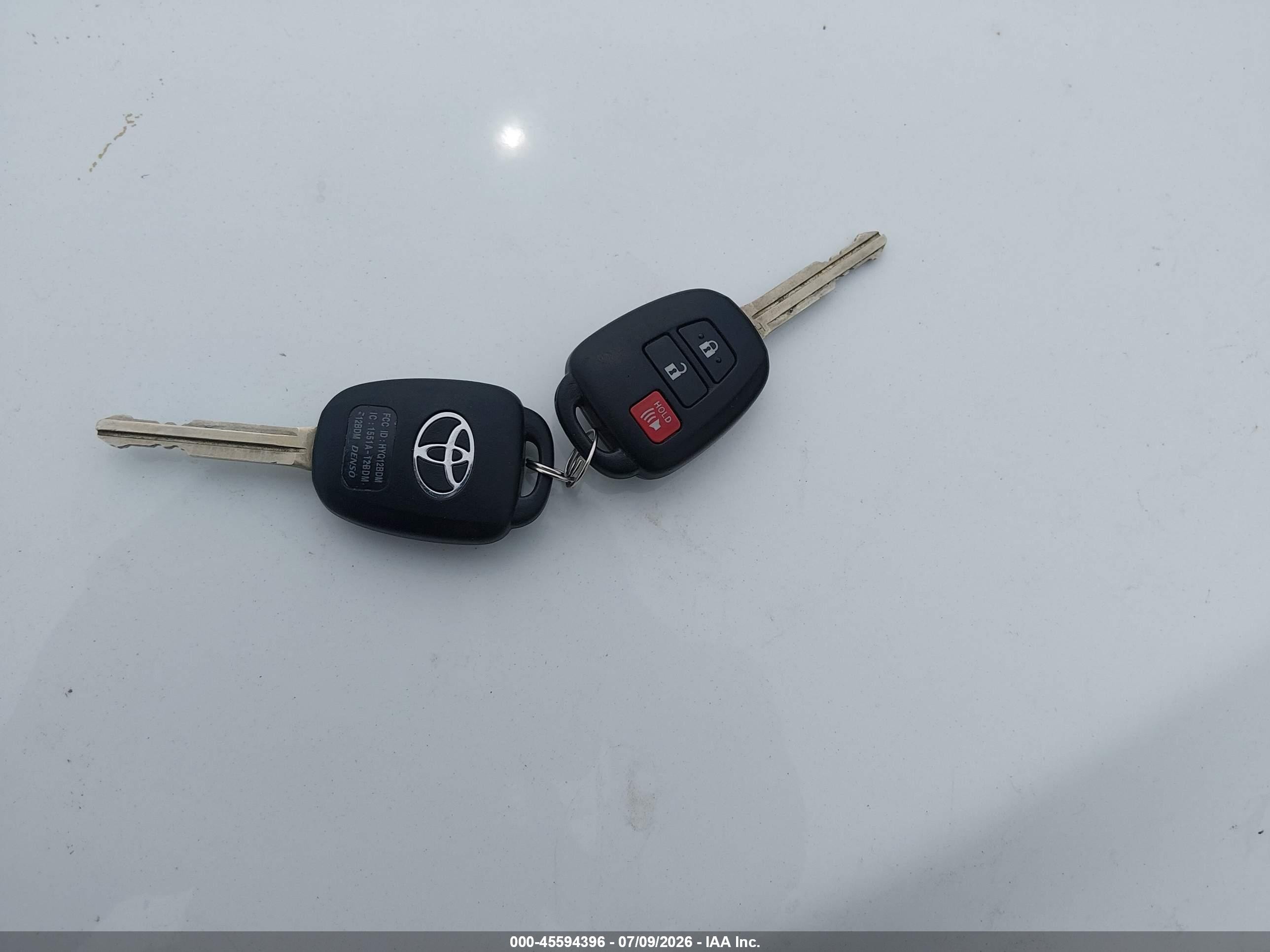 2013 Toyota Rav4 Xle vin: JTMRFREV1DD016544
